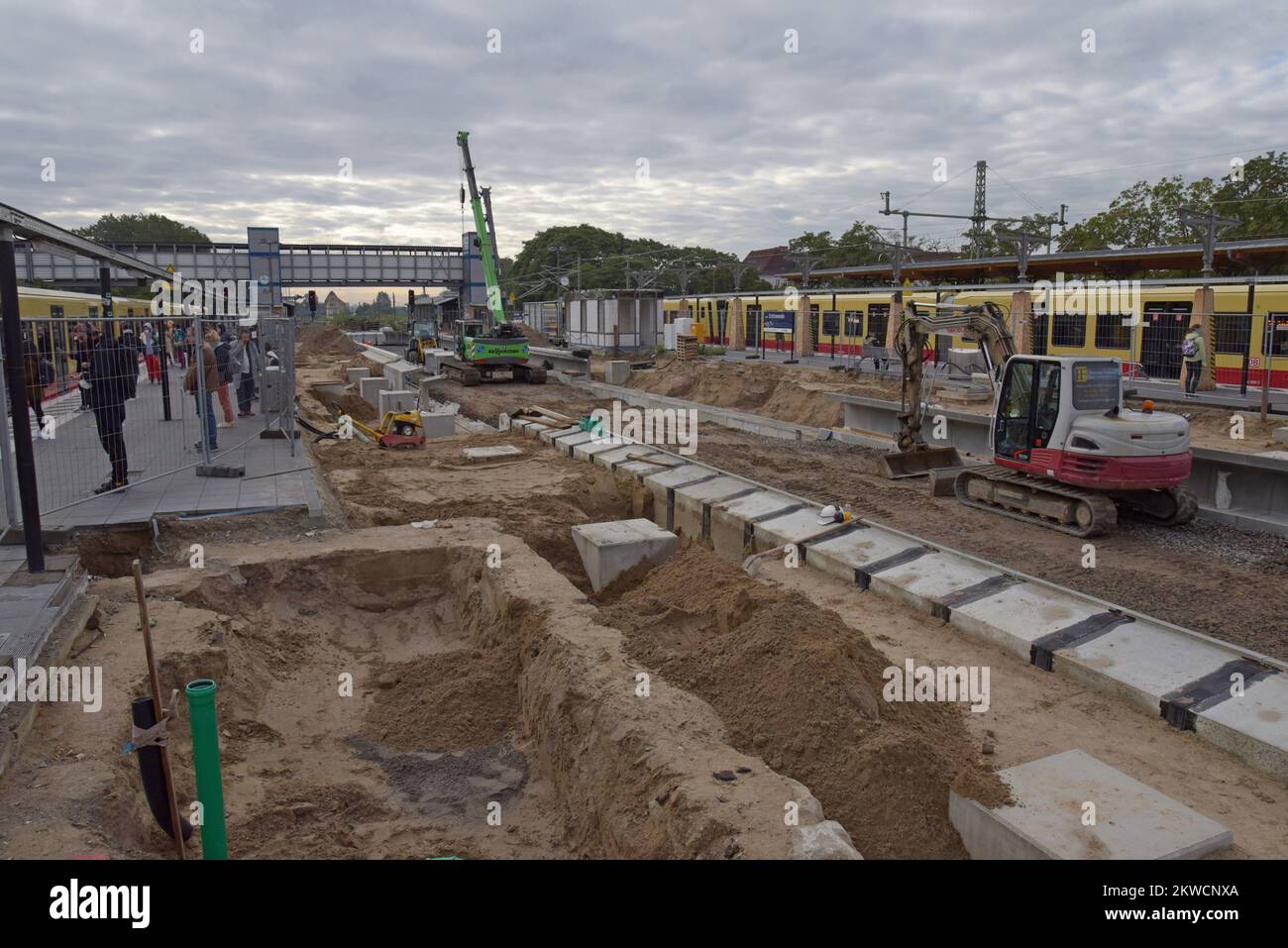 Travaux d'ajout d'une plate-forme supplémentaire à la gare S-Bahn de Berlin à Schöneweide, Berlin, Allemagne, septembre 2022 Banque D'Images