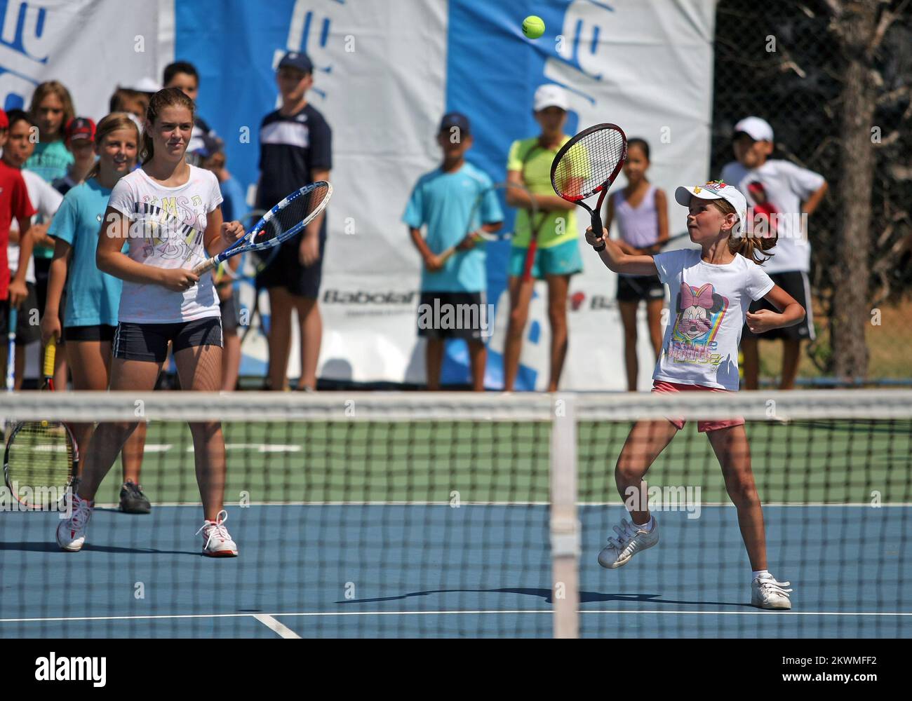 10.07.2012., Croatie, Umag - 23rd ATP Vegeta Croatie Open Umag. Au cours de la semaine des enfants, Ivan Dodig était l'invité des petits joueurs de tennis pendant leur match. Photo: Jurica Galoic/PIXSELL Banque D'Images