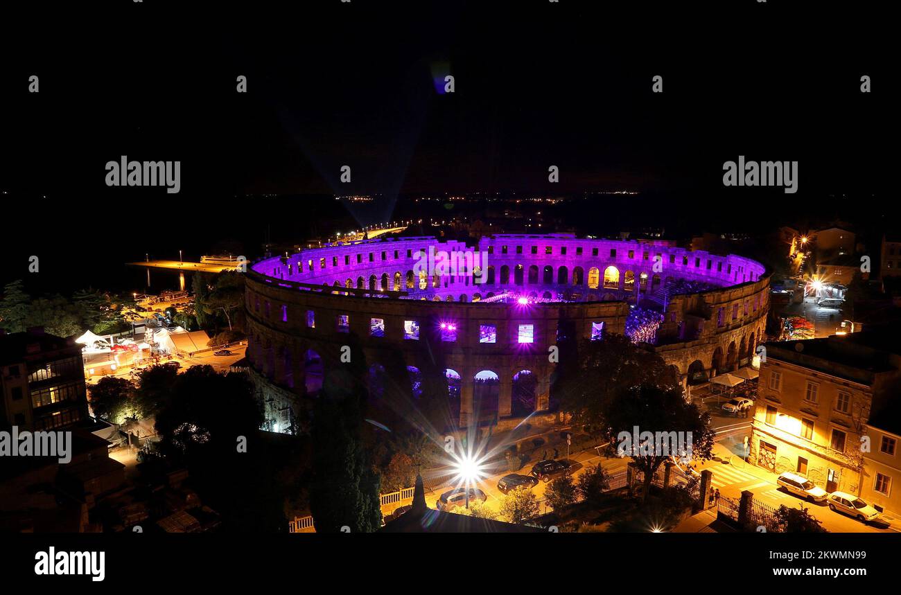 15.09.2012., Pula - Arena Ice Fevera Pula MMXII, Memorial Match Ferdo Spajic 2012., entre les vétérans de KHL Medvescak et Gazprom Export. Photo: Igor Kralj/PIXSELL Banque D'Images