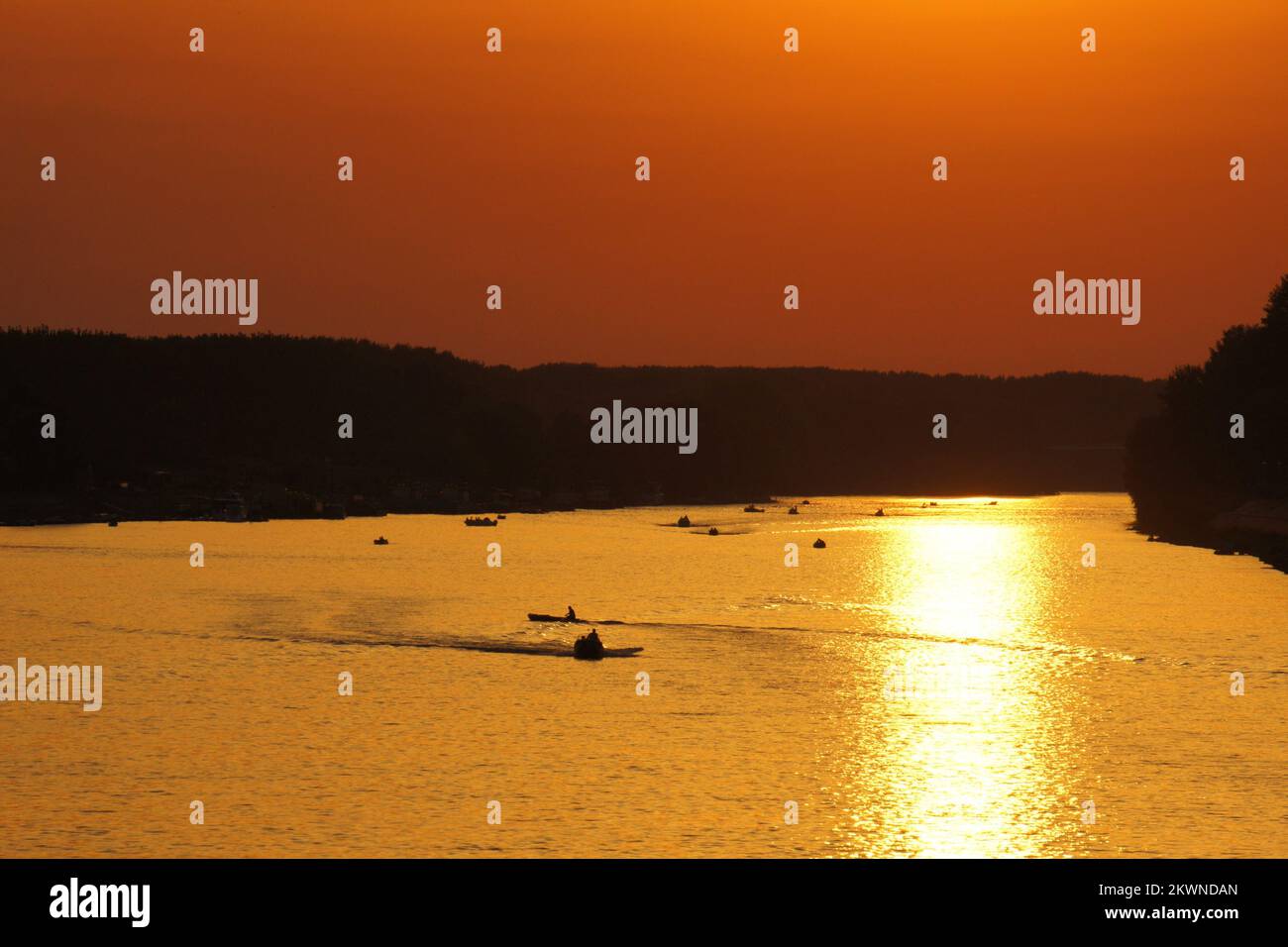 04.08.2013. Osijek - impressions du coucher de soleil sur la rivière Drava. Photo: HaloPix/PIXSELL Banque D'Images