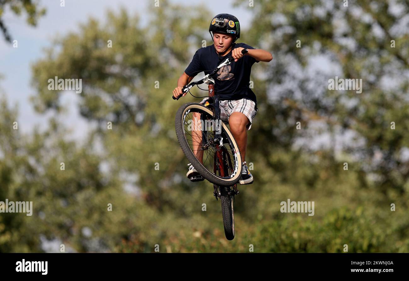 01.09.2013., Zagreb, Croatie - BMX tours et cascades dans le parc de skate Jarun. Photo: Igor Kralj/PIXSELL Banque D'Images