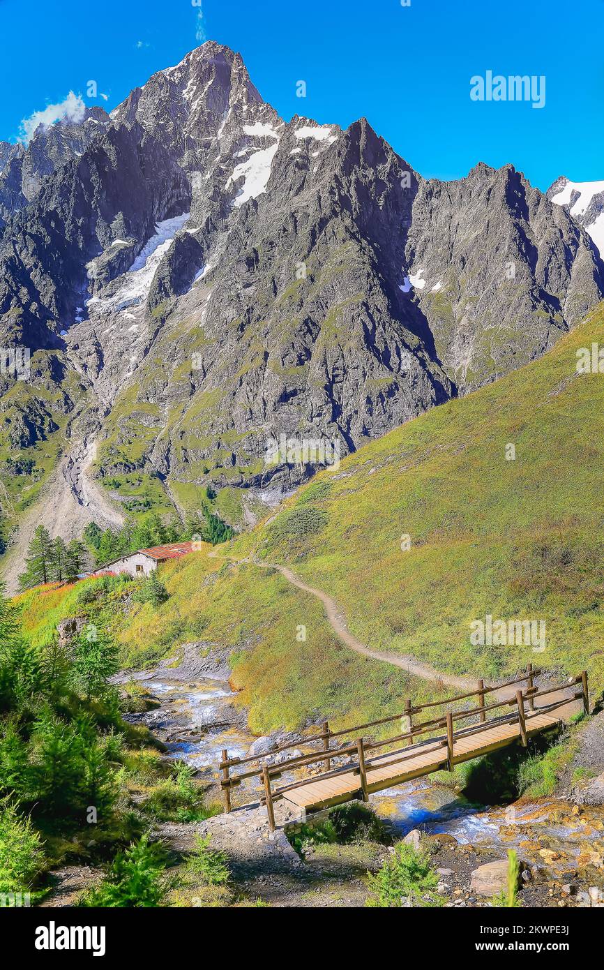 Massif du Mont blanc paysage alpin idyllique campagne, Chamonix, Alpes françaises Banque D'Images