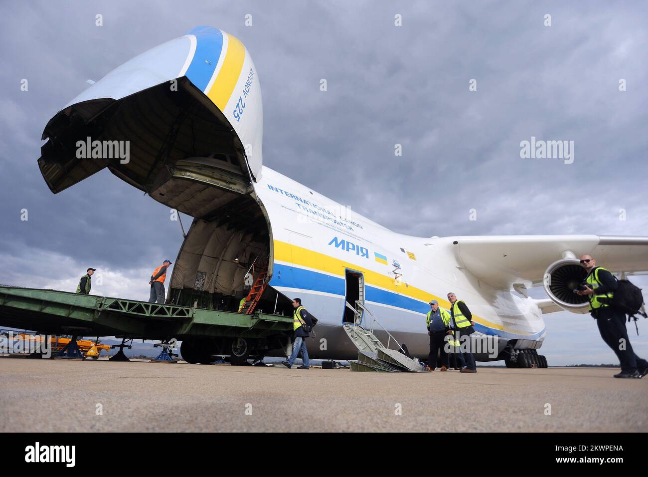 Maquette Avion GeminiJets 1:200 Antonov 225 - édition Limitée Sous Blister, Moulé Sous Pression