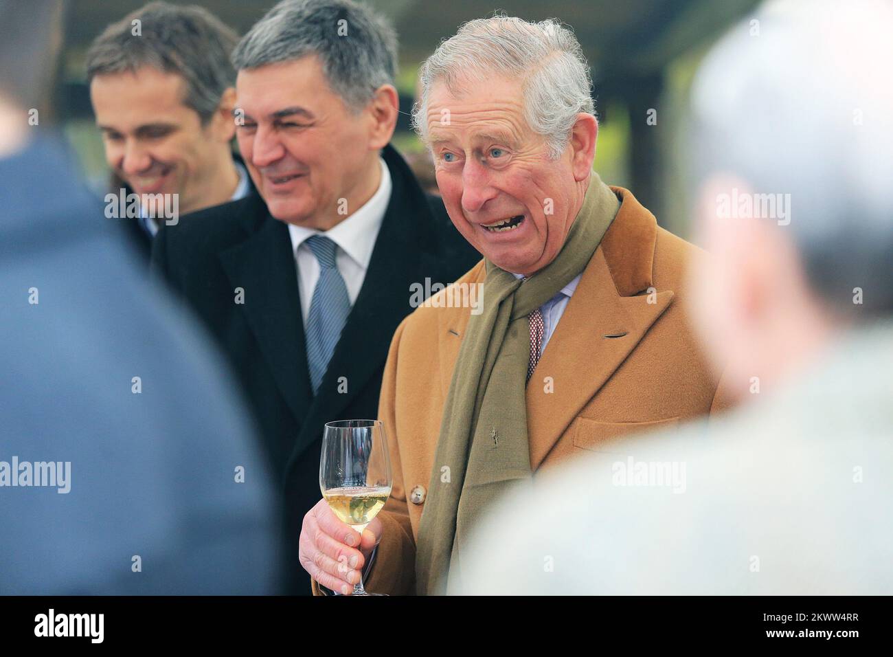 Son Altesse Royale le Prince de Galles a visité le Parc naturel de Kopacki Rit et l'Eco Centre de Zlatna Greda où il a été accueilli par le Ministre du développement régional et des fonds de l'UE Tomislav Tolusic et Jasmin Sidakovic, président de l'Eco Centre Golden Beam. Photo: Davor Javorovic/POOL/PIXSELL Banque D'Images