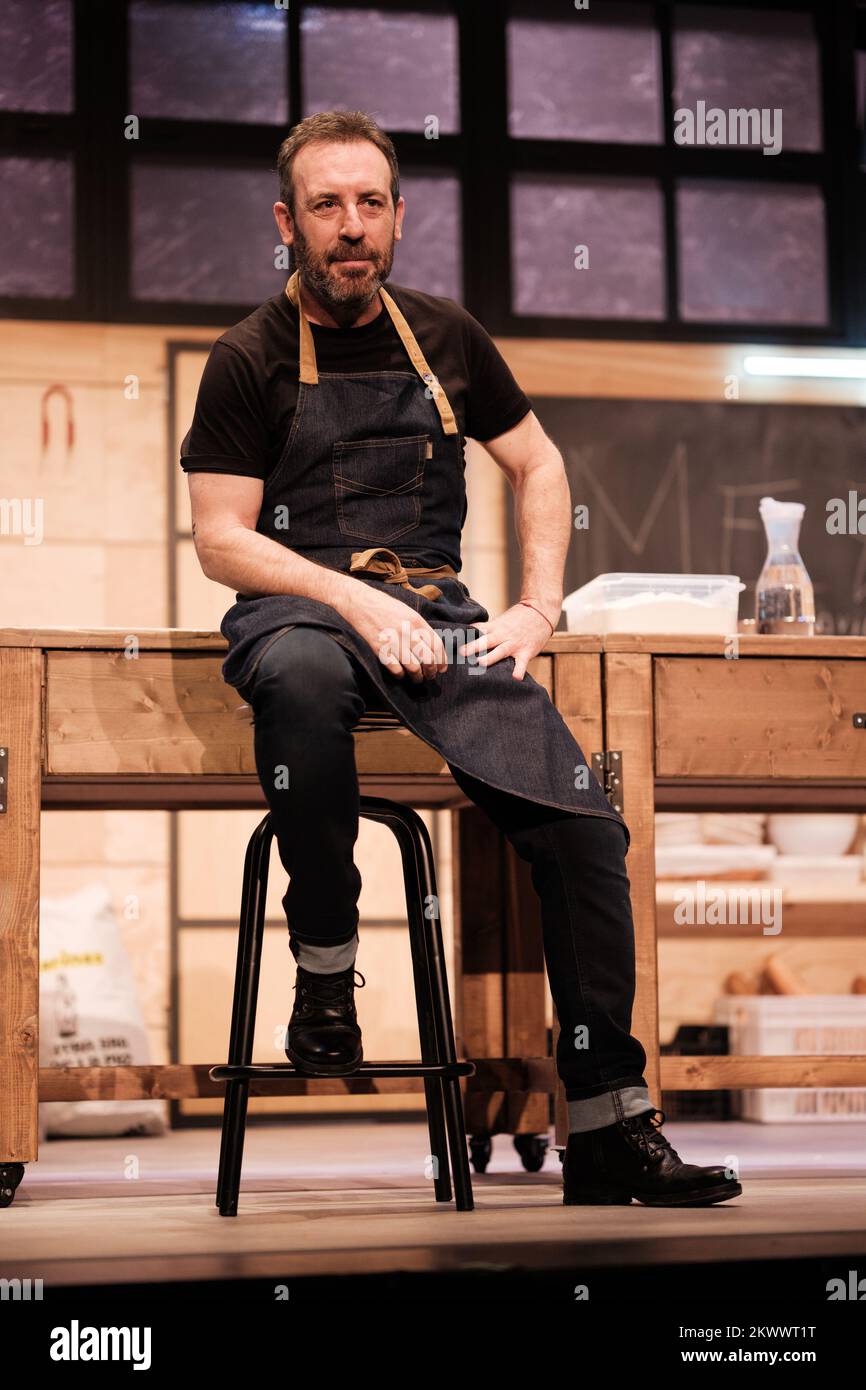 Madrid, Espagne. 30th novembre 2022. L'acteur Antonio Molero pose lors de la présentation de la pièce 'una Integral Therapy' au théâtre Figaro à Madrid. Crédit : SOPA Images Limited/Alamy Live News Banque D'Images