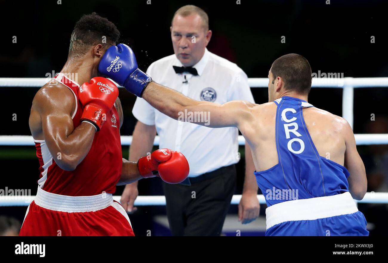 19.08.2016., Rio de Janeiro, Brésil - Jeux Olympiques RIO 2016., boxe, hommes très lourds de plus de 91 kg, seminfinales, Tony Yoka (FRA) - Filip Hrgovic (CRO). Banque D'Images