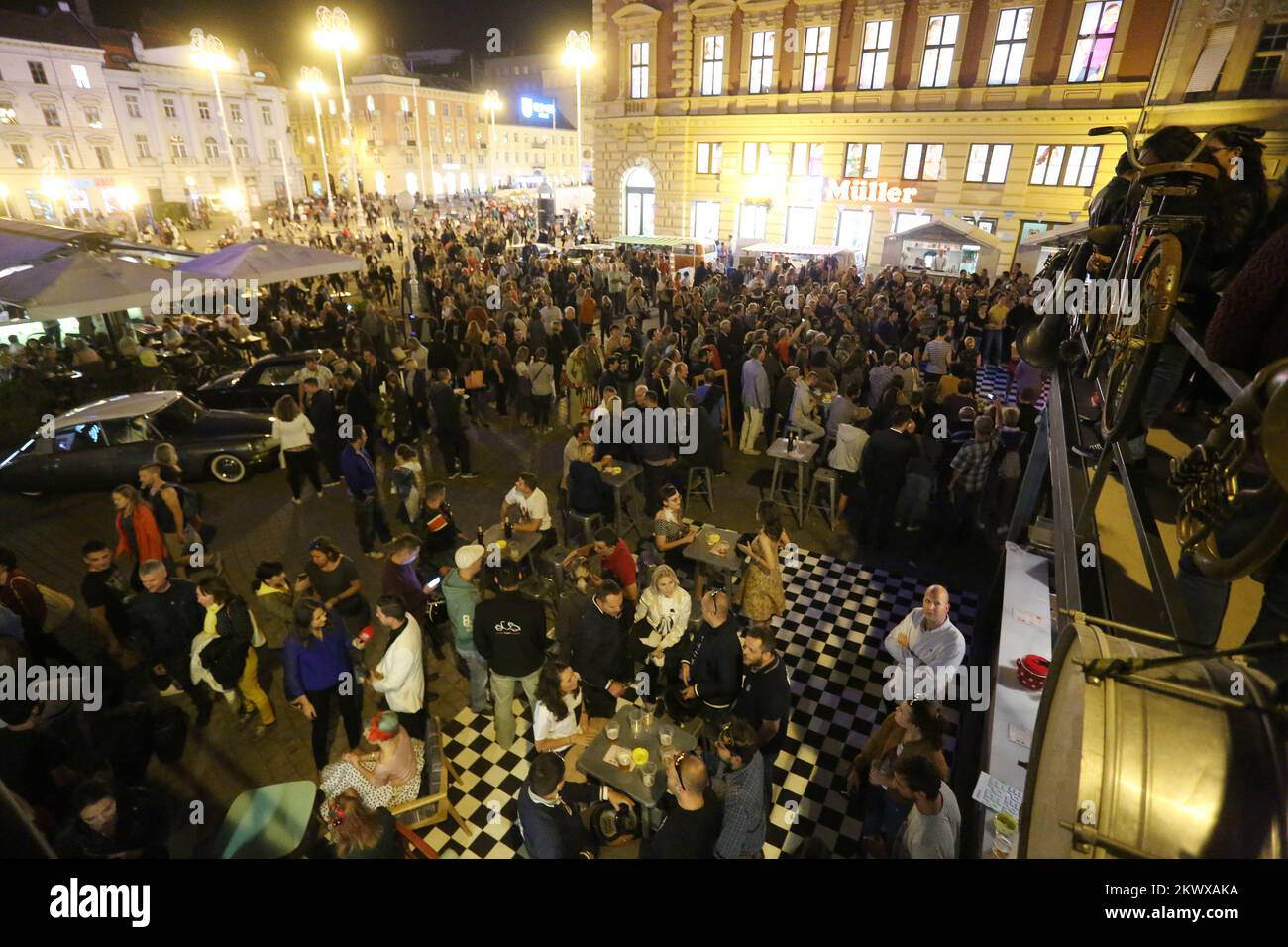 01.10.2016., Croatie, Zagreb - dans le cadre des événements culturels et artistiques de la nuit Blanche a commencé le Festival des temps de Zagreb. Banque D'Images