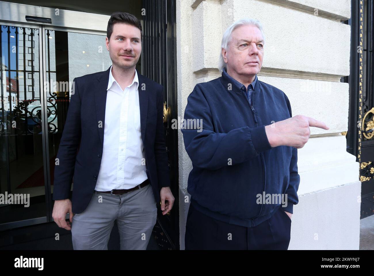 30.03.2017., Zagreb - le député Ivan Pernar a rencontré David Icke, théoricien de la conspiration de renommée mondiale, et a essayé de l'amener à entrer au Parlement croate, mais a échoué parce que David Icke n'avait pas de documents sur lui. Photo: Sanjin Strukic/PIXSELL Banque D'Images