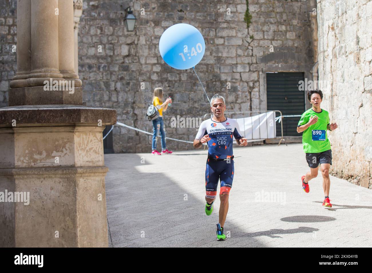 30.04.2017., Dubrovnik, Croatie - le point fort du Motion - les jours des coureurs Dubrovnik est la course de semi-marathon. Le semi-marathon de Dubrovnik est la course avec une approbation cinq étoiles par European Athletics. La route du semi-marathon est de 21,1 kilomètres de long avec le départ et la fin sur Stradun, la rue la plus célèbre et la plus longue de Dubrovnik et continue à l'extérieur de la vieille ville jusqu'à la Rijeka dubrovacka. Photo: Grgo Jelavic/PIXSELL Banque D'Images