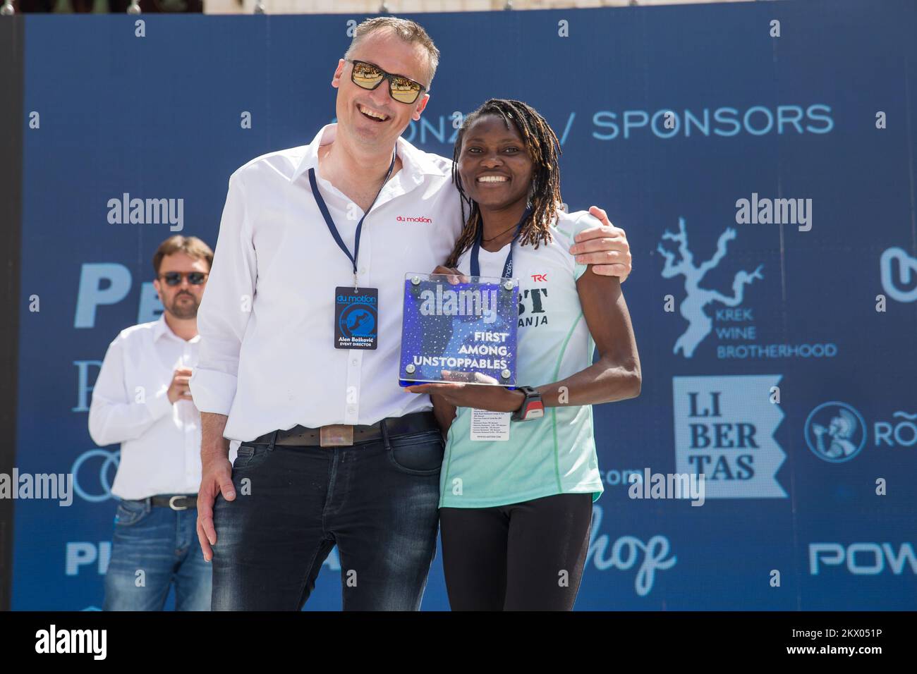 30.04.2017., Dubrovnik, Croatie - le point fort du Motion - les jours des coureurs Dubrovnik est la course de semi-marathon. Le semi-marathon de Dubrovnik est la course avec une approbation cinq étoiles par European Athletics. La route du semi-marathon est de 21,1 kilomètres de long avec le départ et la fin sur Stradun, la rue la plus célèbre et la plus longue de Dubrovnik et continue à l'extérieur de la vieille ville jusqu'à la Rijeka dubrovacka. Lucia Kimani de Bosnie-Herzégovine a gagné dans la course des femmes avec tim 1:25:01. Photo: Grgo Jelavic/PIXSELL Banque D'Images