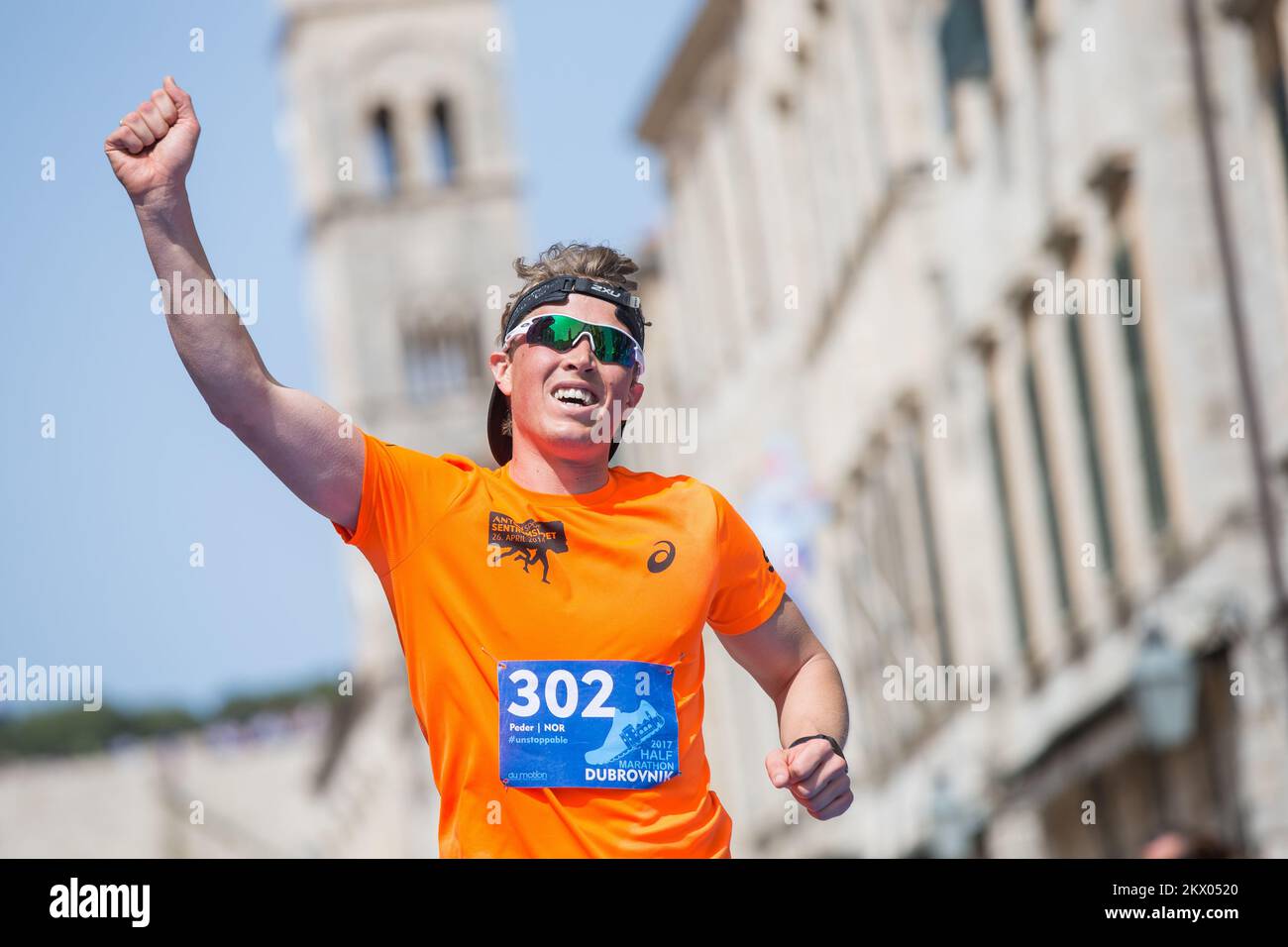 30.04.2017., Dubrovnik, Croatie - le point fort du Motion - les jours des coureurs Dubrovnik est la course de semi-marathon. Le semi-marathon de Dubrovnik est la course avec une approbation cinq étoiles par European Athletics. La route du semi-marathon est de 21,1 kilomètres de long avec le départ et la fin sur Stradun, la rue la plus célèbre et la plus longue de Dubrovnik et continue à l'extérieur de la vieille ville jusqu'à la Rijeka dubrovacka. Myhre Peder. Photo: Grgo Jelavic/PIXSELL Banque D'Images