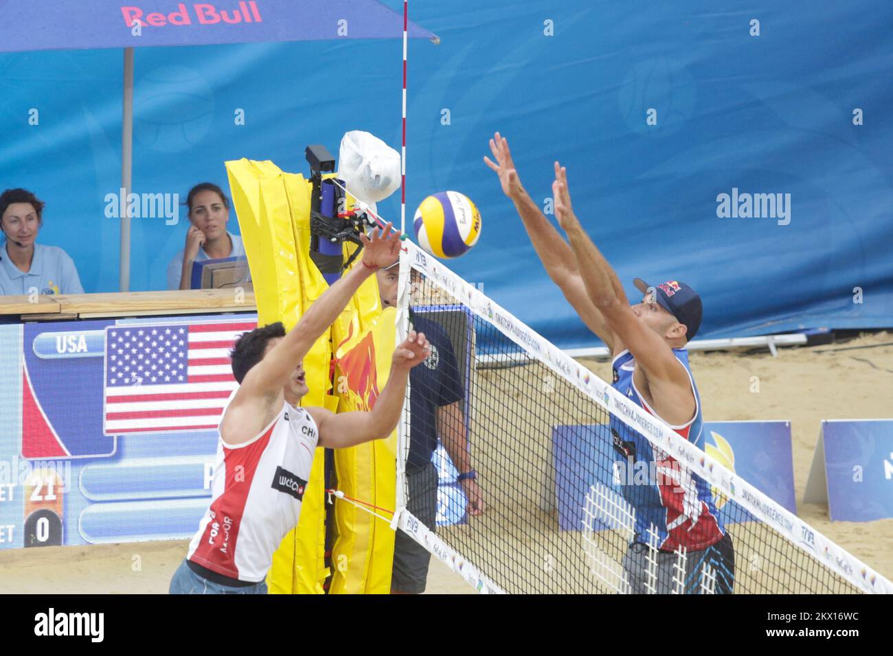 30.06.2017., Porec, Croatie - Swatch Beach Volleyball Major Series. Phil Dalhausser/Nick Lucena (Etats-Unis) - Marco Grimalt/Esteban Grimalt (Chili). Photo: Luka Stanzl/PIXSELL Banque D'Images