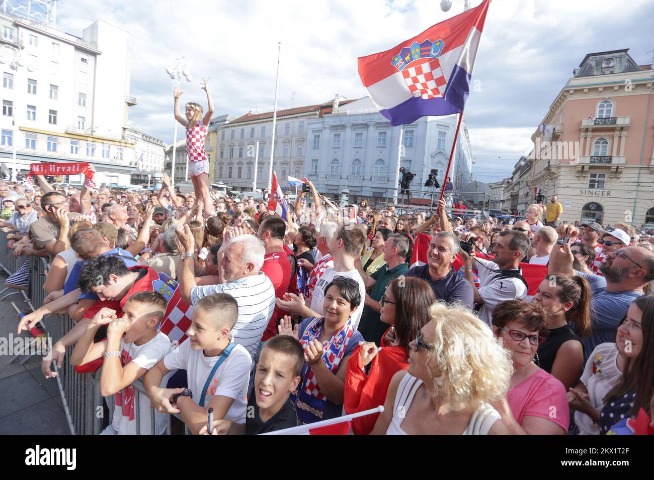 30.07.2017.,Zagreb - cérémonie d'accueil de l'équipe croate de water-polo après avoir remporté le Championnat du monde contre la Hongrie. Les citoyens ont accueilli l'équipe et fêté avec de nouveaux champions sur la place principale. Photo: Luka Stanzl/PIXSELL Banque D'Images