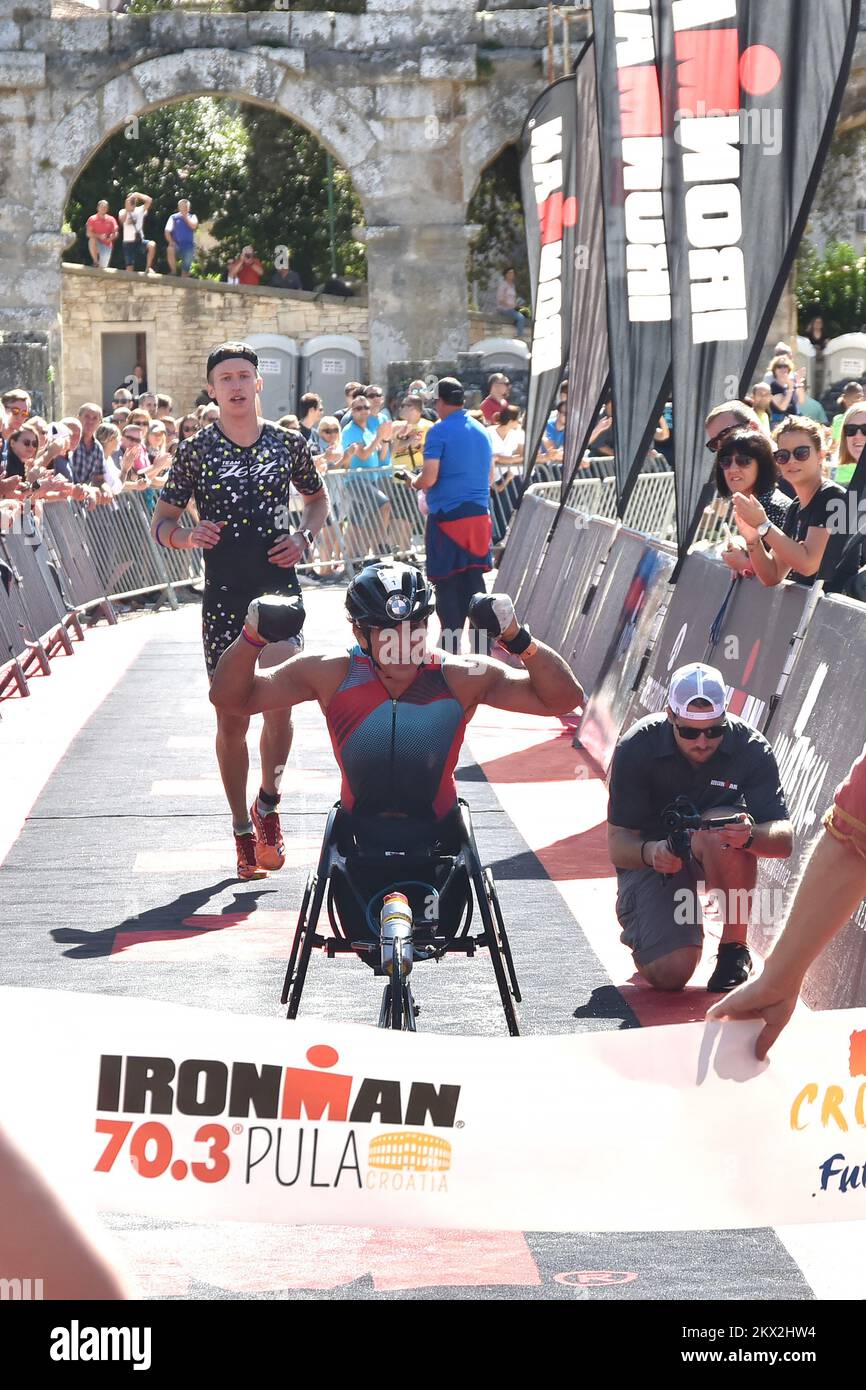 17.09.2017., Pula, Croatie - plus de 1400 athlètes de 53 pays à travers le monde participent à la course internationale de triathlon Ironman 70,03. En raison des fortes vagues et des courants de mer causés par un vent fort dans l'ouest, les disciplines de natation ont été annulées. Alex Zanardi, ancien pilote de Formule 1 et Indi. Photo: Dusko Marusic/PIXSELL Banque D'Images