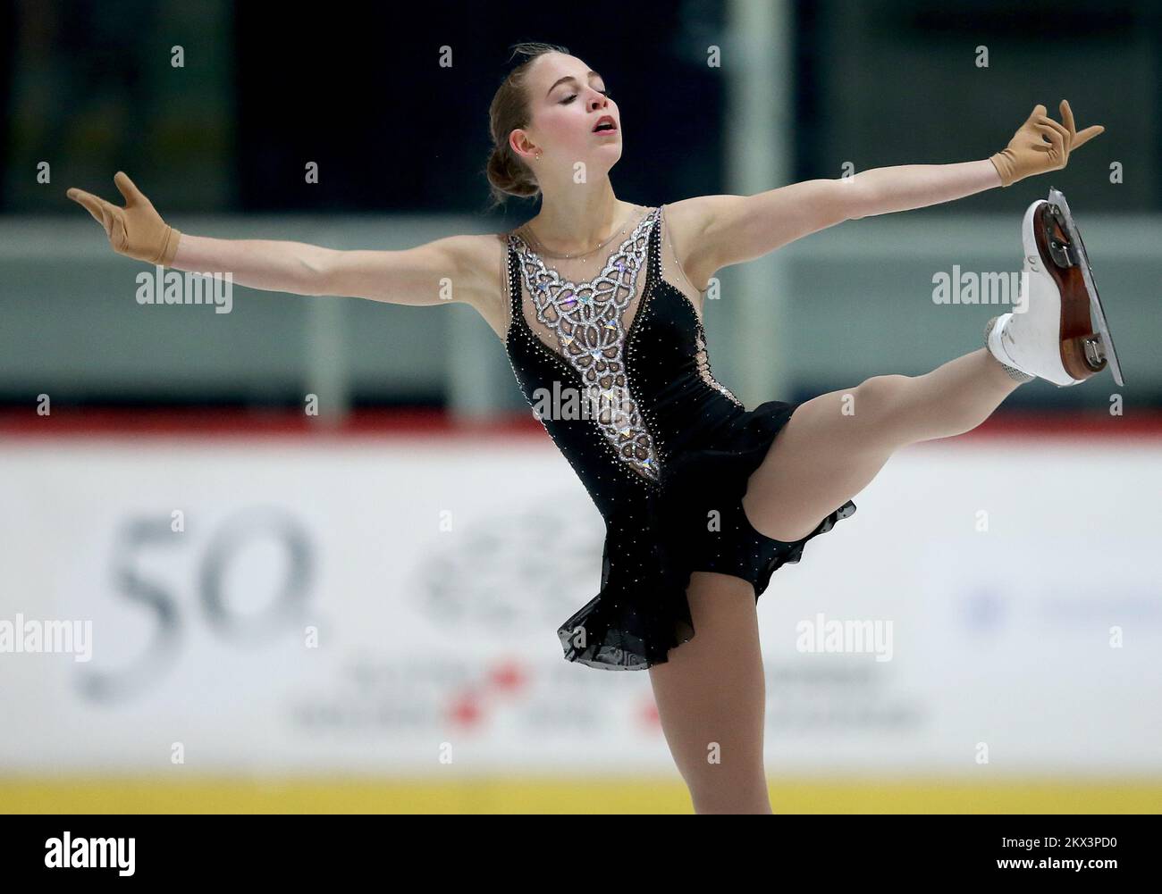 08.12.2017., Zagreb, zone de glace au Hall of Sports - 50th Golden Spin Zagreb 2017. concurrence. Mesdames célibataires; Michelle Lifshits, Israël. Photo: Igor Kralj/PIXSELL Banque D'Images