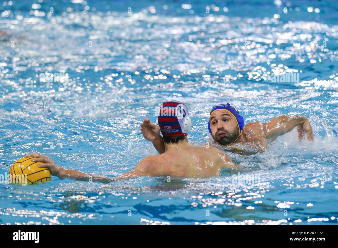 09.12.2017., Croatie, Dubrovnik - Ligue des champions LEN - 2017-18, water-polo, Jug CO . Barceloneta. Maro Jokovic, Felipe Perrone. Photo: Grgo Jelavic/PIXSELL Banque D'Images