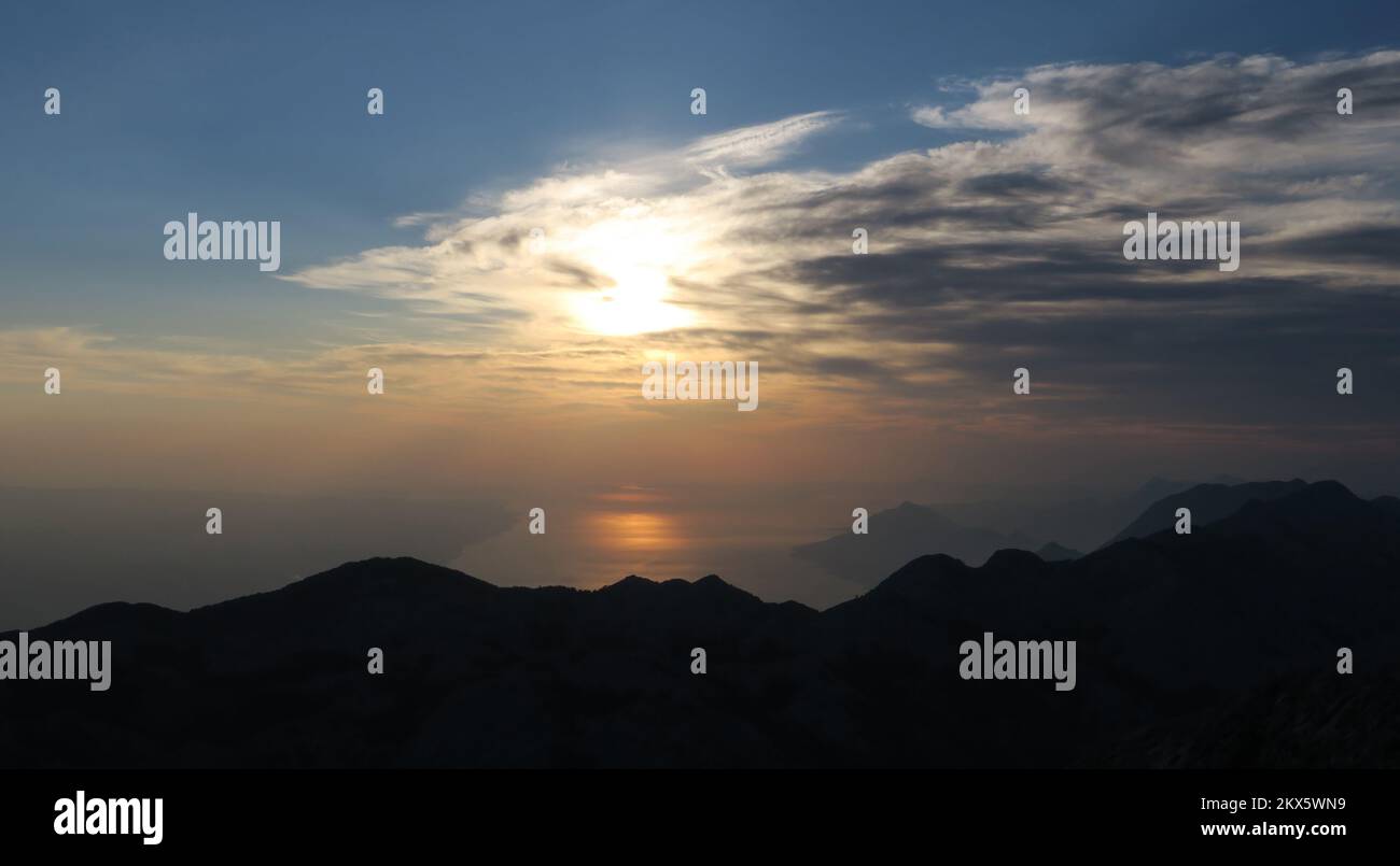 19.04.2018., Biokovo - vue panoramique des sommets de Biokovo photo: Ivo Cagalj/PIXSELL Banque D'Images