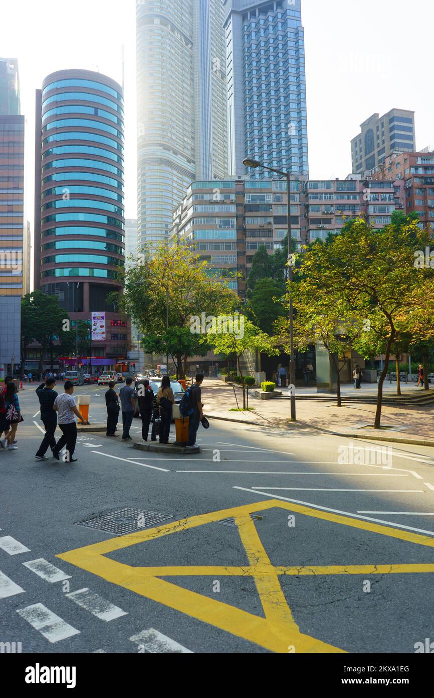 HONG KONG - 16 AVRIL 2015 : centre-ville de Hong Kong. Hong Kong est une ville semi-autonome située sur la côte sud de la Chine, à l'estuaire de la rivière des perles Banque D'Images