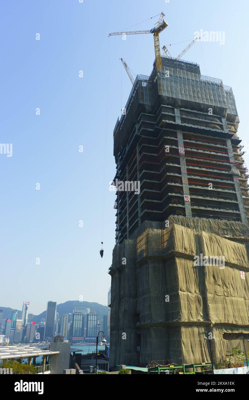 HONG KONG - 16 AVRIL 2015 : centre-ville de Hong Kong. Hong Kong est une ville semi-autonome située sur la côte sud de la Chine, à l'estuaire de la rivière des perles Banque D'Images