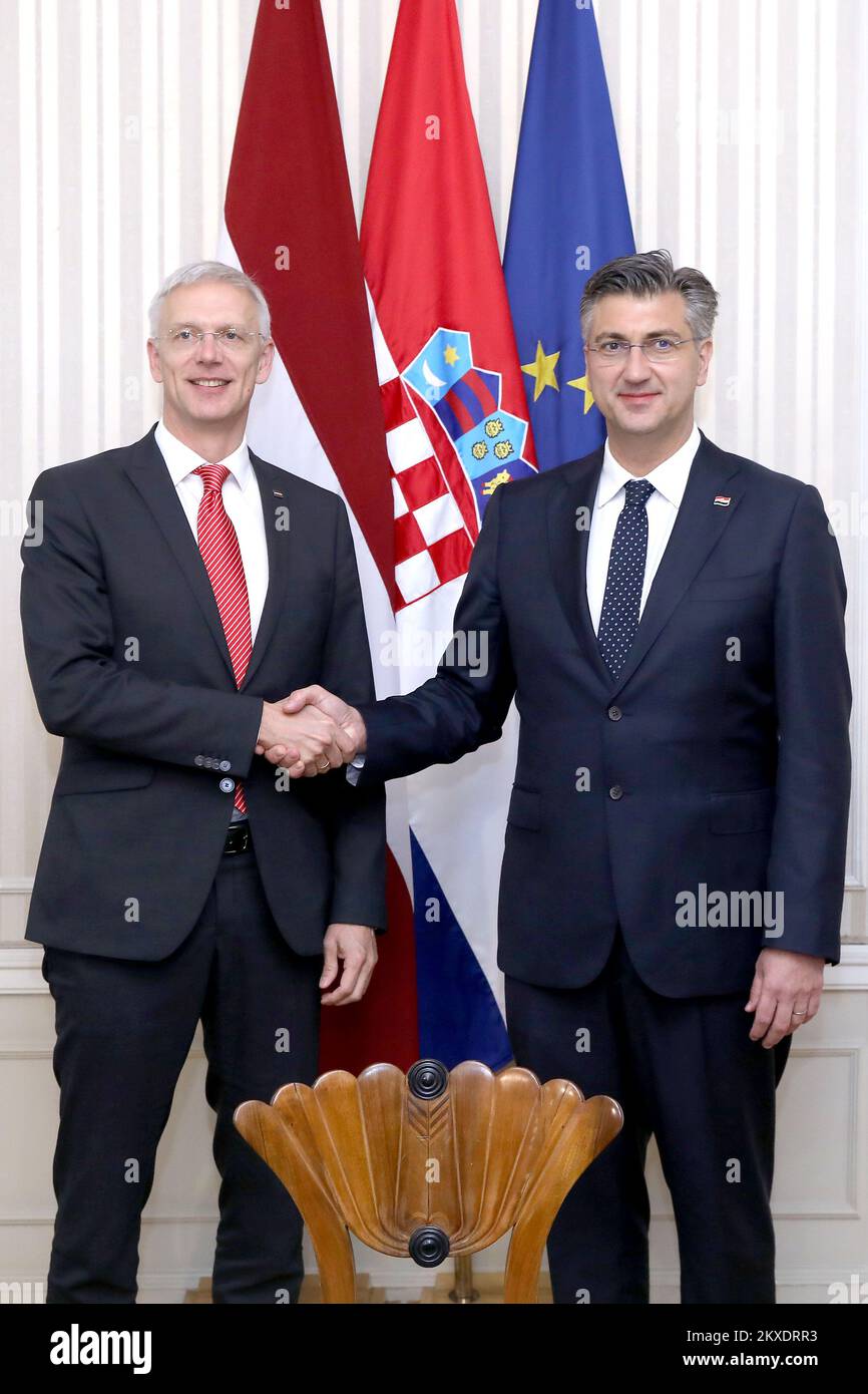 21.11.2019., Zagreb, Croatie - mercredi et jeudi, Zagreb a accueilli un congrès électoral du Parti populaire européen auquel participeront de nombreux dirigeants européens. Rencontre du Premier Ministre du Gouvernement de la République de Croatie Andrej Plenkovic et du Premier Ministre de Lettonie Artus Krisjanis KariÅ†s. Photo: Patrik Macek/PIXSELL Banque D'Images
