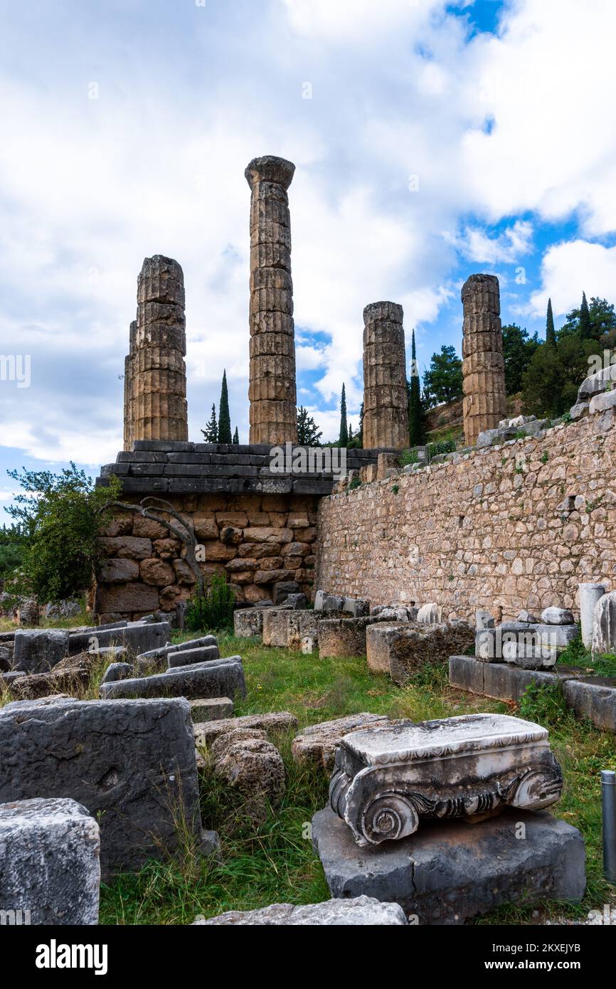 Delphes, Grèce - 7 novembre 2022 : vue sur les colonnes doriques et les ...