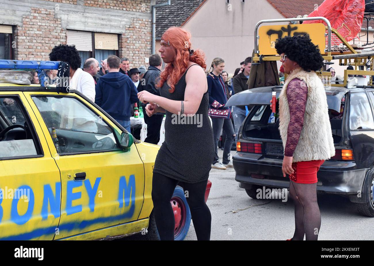 25.02.2019., Donja Bebrina, Croatie - l'une des fêtes de carnaval les plus drôles et les plus sauvages est déjà traditionnellement le Bebra Carnival Tuesday à Donja Bebrina. Photo: Ivica Galovic/PIXSELL Banque D'Images