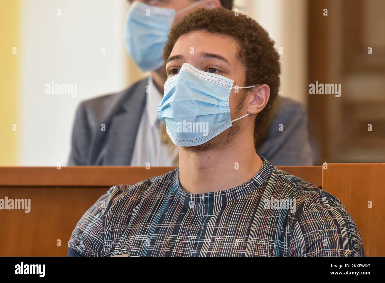 14.05.2020., Zadar, Croatie - pour meurtre et double tentative de meurtre sur Zrce, où il a tué Ugo Wilson, âgé de 26 ans, avec un couteau, et blessé deux autres Anglais à la fin du mois de juin 2018, Briton Douglas Kane, âgé de 27 ans, a été condamné à une peine unique de 25 ans de prison. Il a été condamné à 17 ans de prison pour meurtre et à huit et deux ans de prison pour tentative de meurtre. Photo: Dino Stanin / PIXSELL Banque D'Images 14.05.2020., Zadar, Croatie - pour meurtre et double tentative de meurtre sur Zrce, où il a tué Ugo Wilson, âgé de 26 ans, avec un couteau, et blessé deux autres Anglais à la fin du mois de juin 2018, Briton Douglas Kane, âgé de 27 ans, a été condamné à une peine unique de 25 ans de prison. Il a été condamné à 17 ans de prison pour meurtre et à huit et deux ans de prison pour tentative de meurtre. Photo: Dino Stanin / PIXSELL Banque D'Images