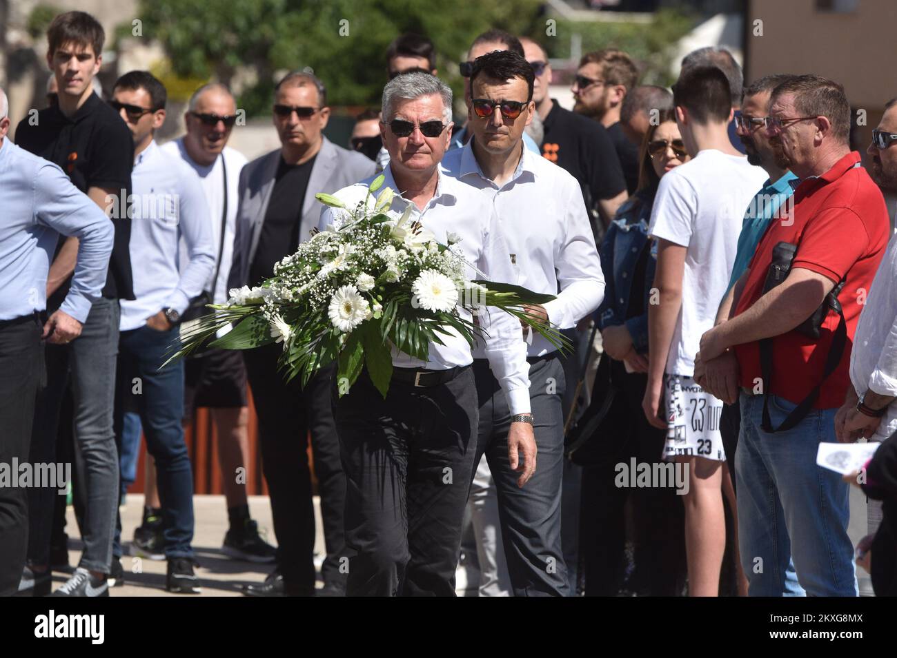 07.06.2020., Sibenik - Croatie marque 27 ans sans Drazen Petrovic juste avant l'été 1993, un accident de la circulation sur l'autoroute près de la ville allemande d'Ingolstadt a privé la Croatie de l'un des meilleurs athlètes de tous les temps - le seul et unique Drazen Petrovic. 7 juin a ainsi été transformé en un jour de choc, de tristesse et de incrédulité, et chaque 7 juin qui a suivi en un jour de souvenir. Le génie du basket-ball avait laissé une marque indélébile dans le monde entier, même si nous ne connaîtrons jamais son impact complet depuis qu'il a été pris de nous avant qu'il ait 30 ans. Photo: Hrvoje Jelavic/PIXSELL Banque D'Images