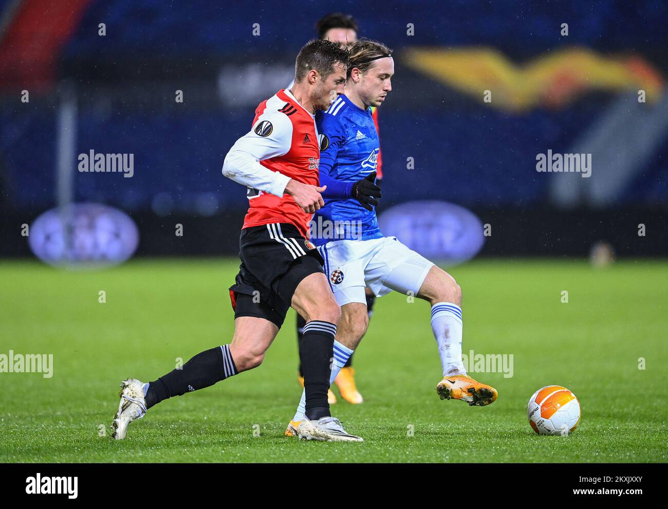 Lovro Majer de Dinamo en action lors du match de l'UEFA Europa League entre Feyenoord et Dinamo Zagreb , à Rotterdam, pays-Bas, 03 décembre 2020.photo : Igor Soban/PIXSELL Banque D'Images