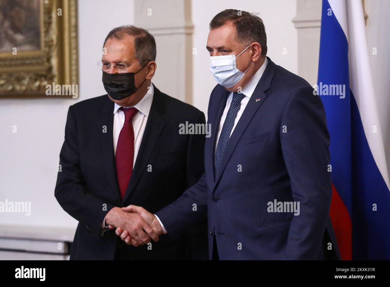 Milorad Dodik, président de la présidence de la Bosnie-Herzégovine, rencontre le ministre russe des Affaires étrangères, Sergei Lavrov, lors de sa visite officielle à Sarajevo, en Bosnie-Herzégovine, le 15. Décembre 2020. Photo: Armin Durgut/PIXSELL Banque D'Images