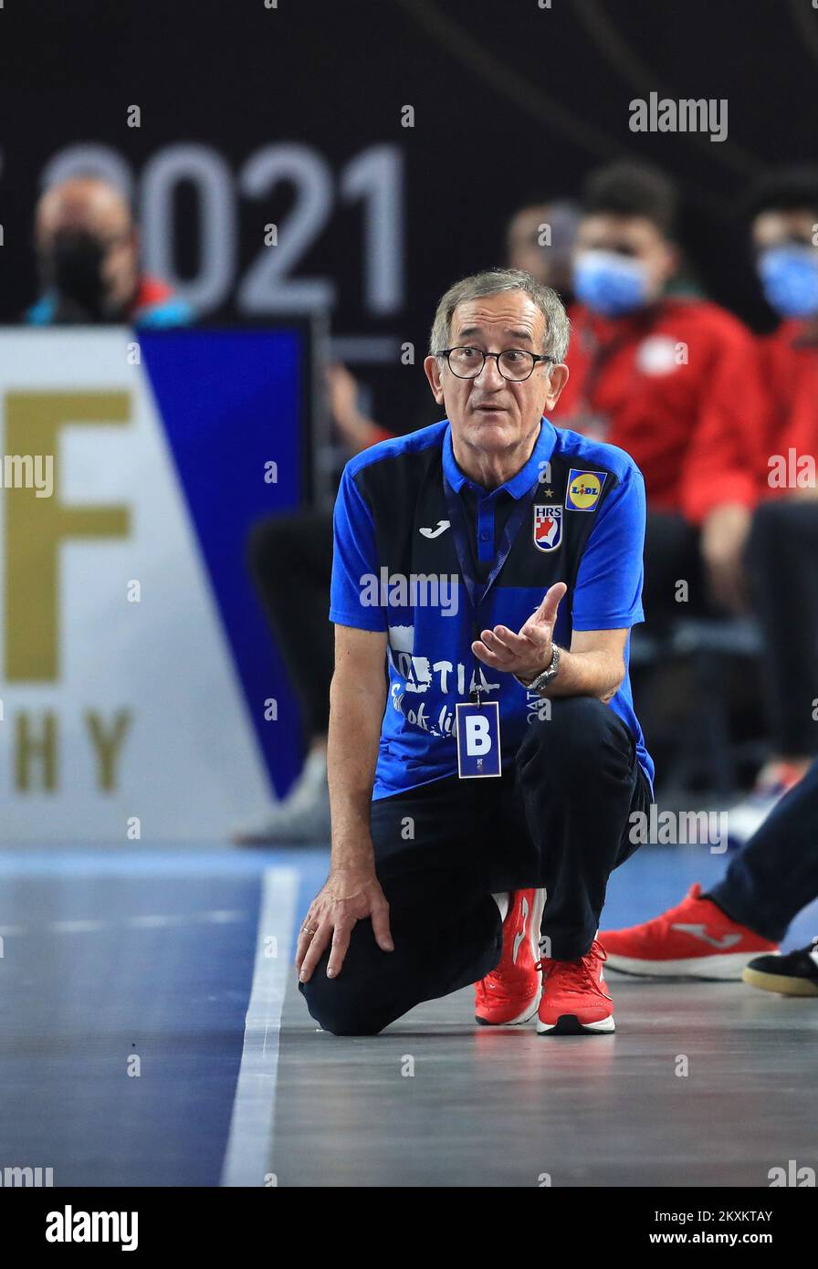LE CAIRE, EGYPTE - JANVIER 25: Entraîneur-chef de Croatie Lino Cervar lors du match du Groupe II de Championnat du monde des hommes de l'IHF 27th entre le Danemark et la Croatie au Caire Stadium Sports Hall au Caire, Egypte sur 25 janvier 2021. Photo: Slavko Midzor/PIXSELL Banque D'Images