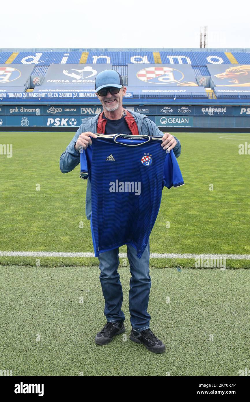 L crivain Norv gien JO Nesbo A Visit Le GNK Dinamo Club De Football L crivain Norv gien JO Nesbo A Visit Le GNK Dinamo Club De Football