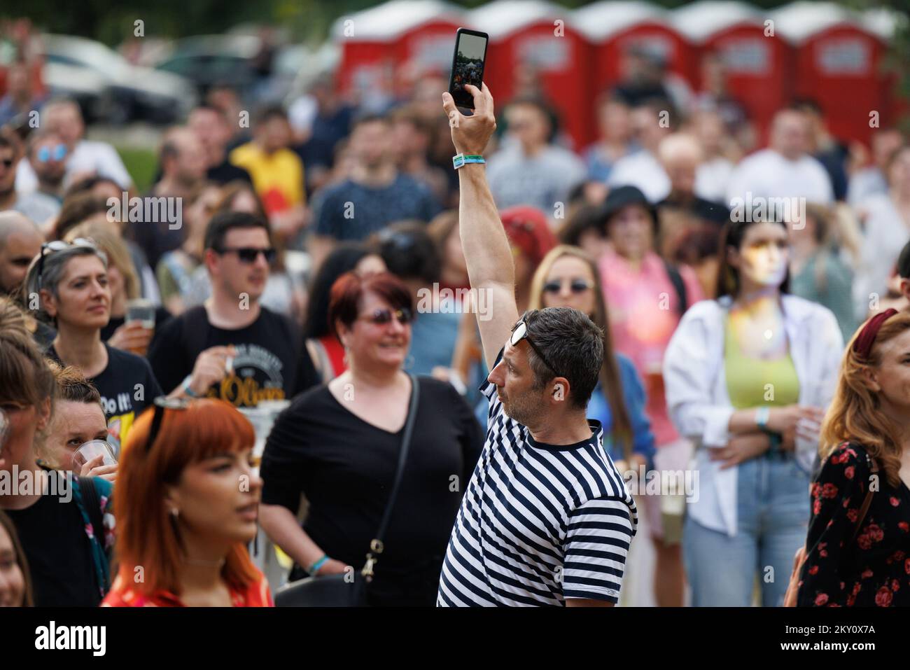 Les visiteurs apprécient la représentation du groupe TBF au future Scope Festival du lac Jarun à Zagreb, en Croatie, sur 15. Mai 2022. Photo: Davor Puklavec/PIXSELL Banque D'Images