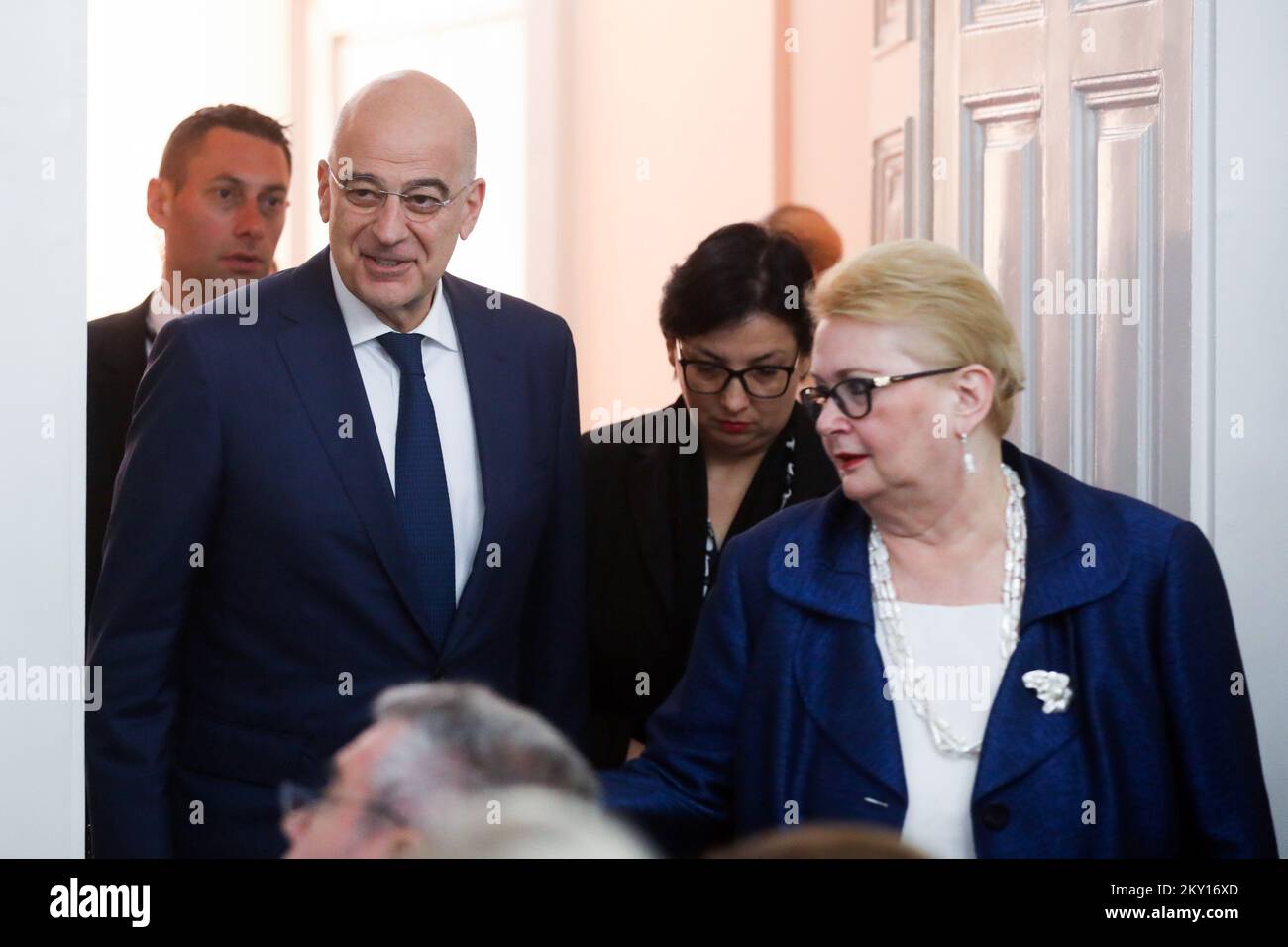 Le Ministre grec des affaires étrangères, Nikolaos Dendias, et le Ministre des affaires étrangères de Bosnie-Herzégovine, Bisera Turkovic, ont tenu une conférence de presse après une réunion sur 31 mai 2022 à Sarajevo, en Bosnie-Herzégovine. Photo: Armin Durgut/PIXSELL Banque D'Images
