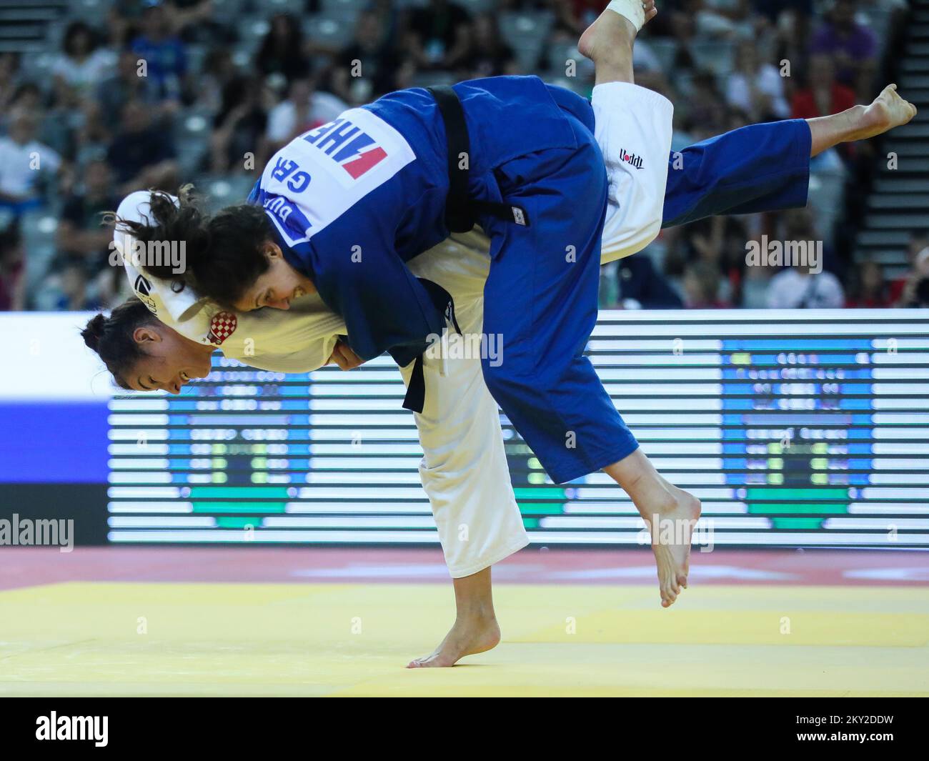 Barbara Matic de Croatie dans la lutte contre Miriam Butkereit d'Allemagne dans la catégorie des femmes jusqu'à 70kg au cours du Grand Prix mondial de Zagreb de l'IJF, qui s'est tenu à l'Arena de Zagreb, à Zagreb, en Croatie, sur 16 juillet 2022. Photo: Zeljko Hladika/PIXSELL Banque D'Images