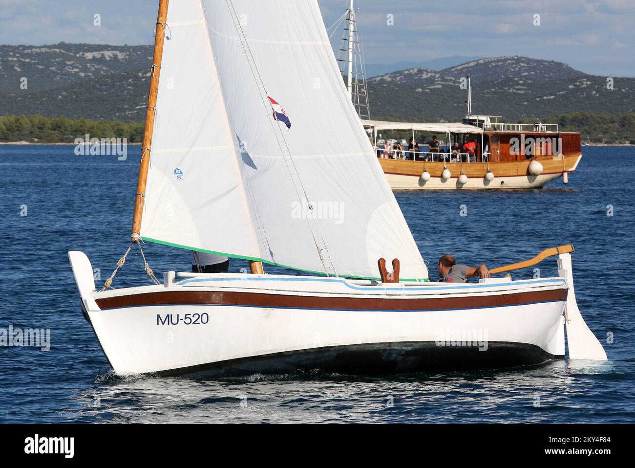 À Murter, en Croatie, dans le cadre des 25th jours de l'événement Latin Idro, la régate Latin Idro de 25th a eu lieu, au cours de laquelle plus de 70 bateaux traditionnels ont participé sur 02. Octobre 2022. Photo: Dusko Jaramaz/PIXSELL Banque D'Images