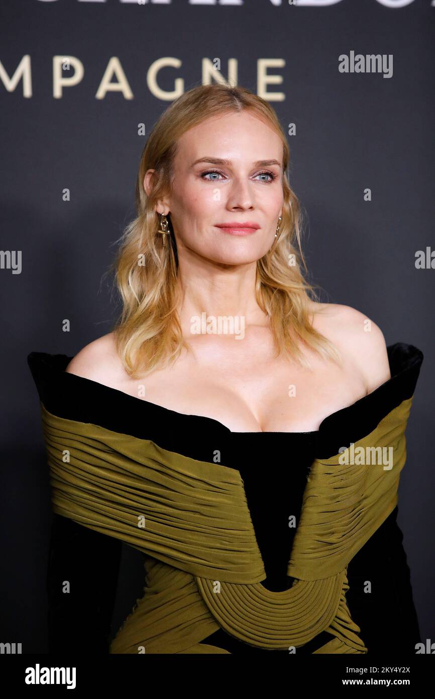 30 novembre 2022: Diane Kruger participe à la fête d'effervescence