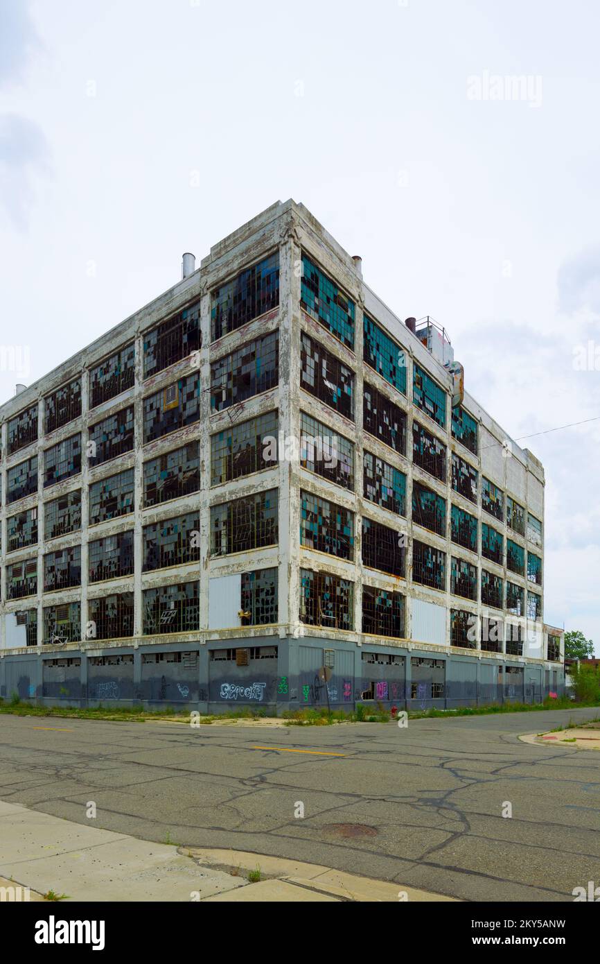 L'usine de corps de Fisher # 21 abandonnée à Detroit, Michigan, est située dans le quartier historique industriel de Piquette Avenue, aujourd'hui en grande partie abandonné. Banque D'Images