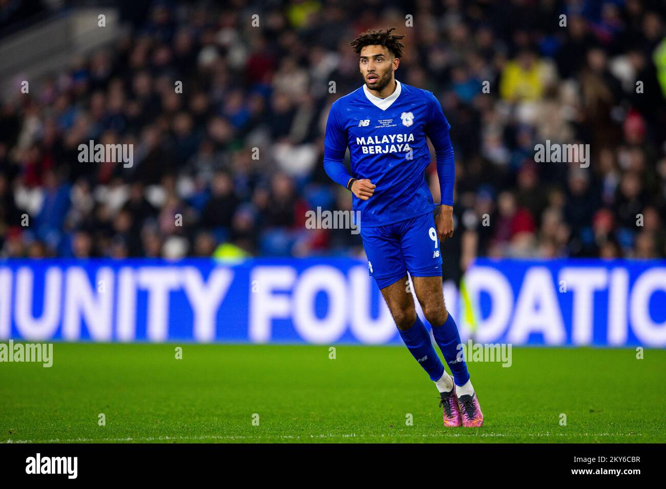 Cardiff, Royaume-Uni. 30th novembre 2022. KION Etete de Cardiff City en action. Cardiff City v Aston Villa au Peter Whittingham Memorial Match au Cardiff City Stadium le 30th novembre 2022. Crédit : Lewis Mitchell/Alay Live News Banque D'Images