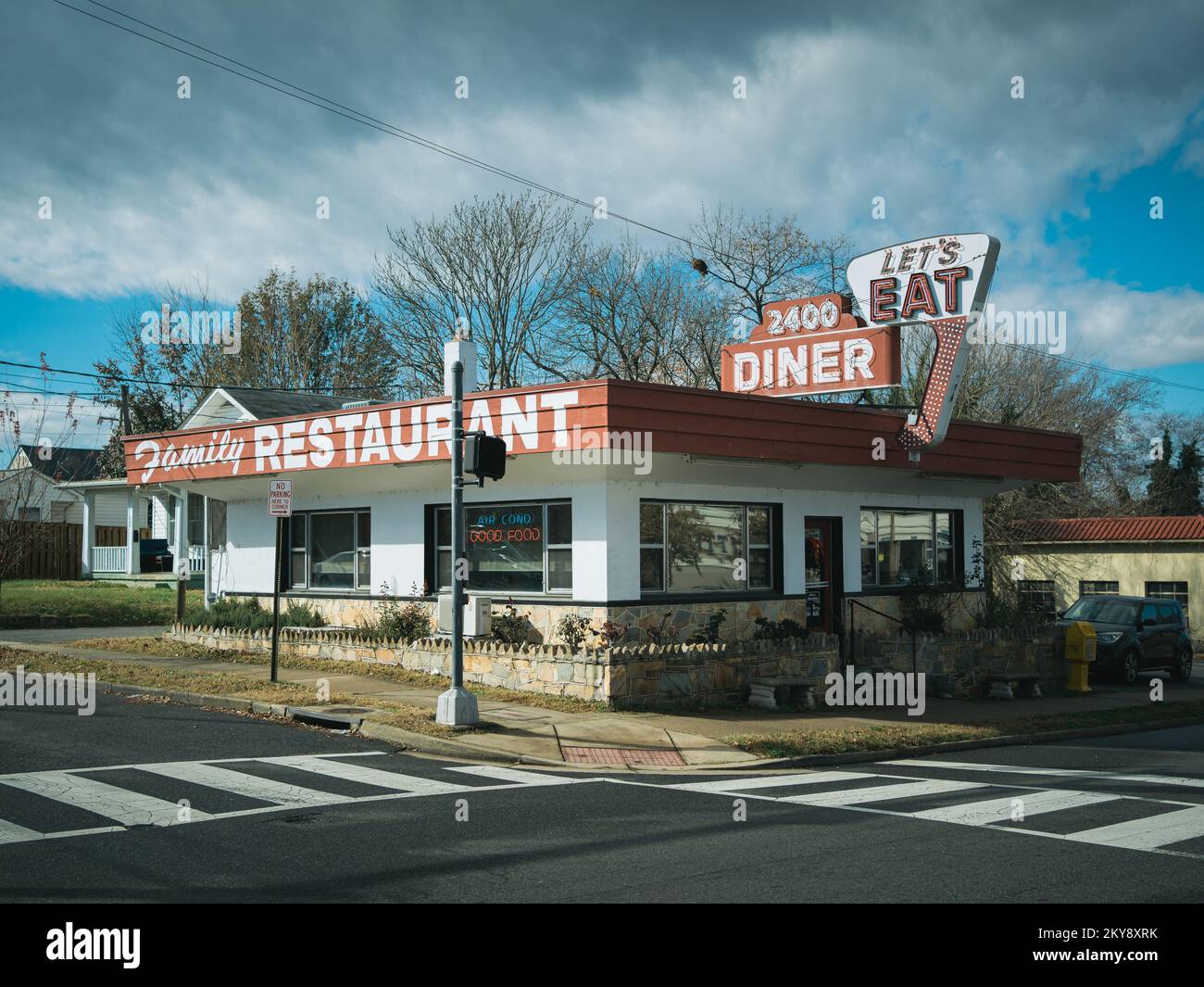 Vingt-quatre cents Diner panneau vintage, Fredericksburg, Virginie Banque D'Images