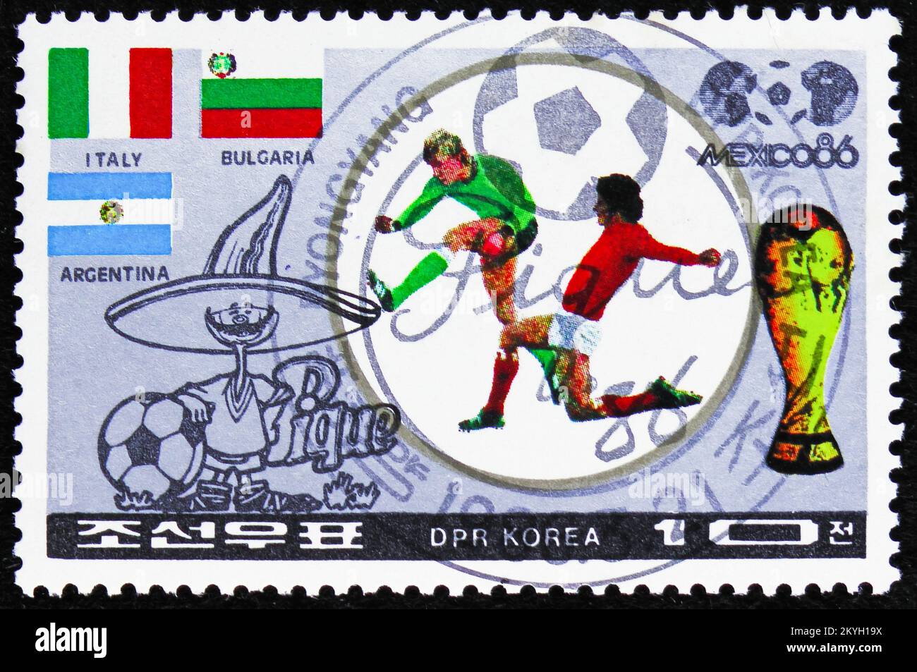 MOSCOU, RUSSIE - 29 OCTOBRE 2022 : le timbre-poste imprimé en Corée montre la coupe du monde de la FIFA 1986 - Mexique, série, vers 1986 Banque D'Images