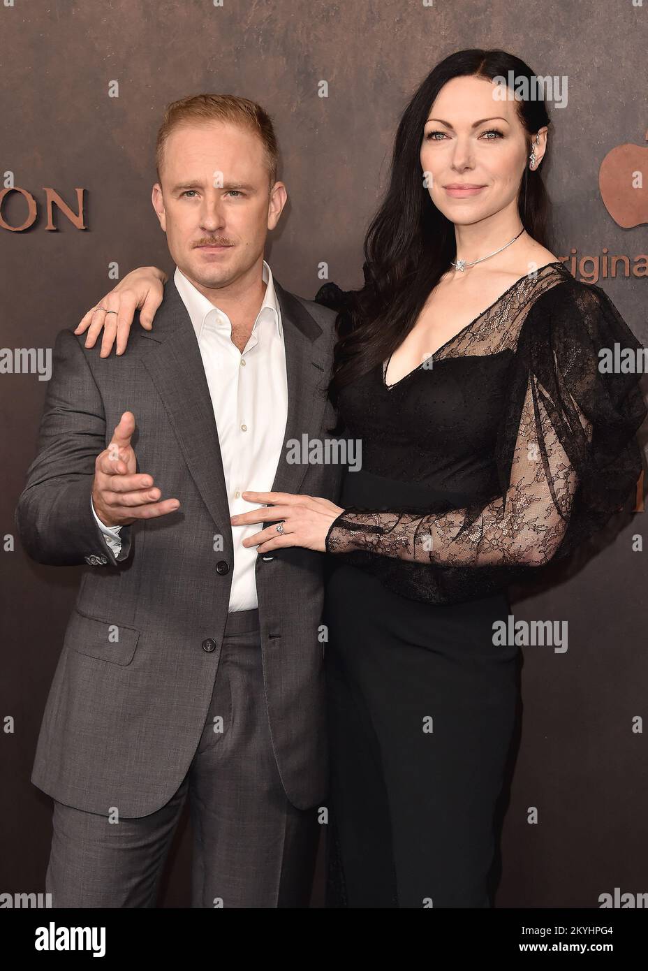 Ben Foster et Laura Prepon marchent sur le tapis rouge lors de la première pour Apple Original films “Emancipation” au Regency Village Theatre de Los Angeles, CA sur 30 novembre 2022. (Photo de Scott Kirkland/Sipa USA) Banque D'Images