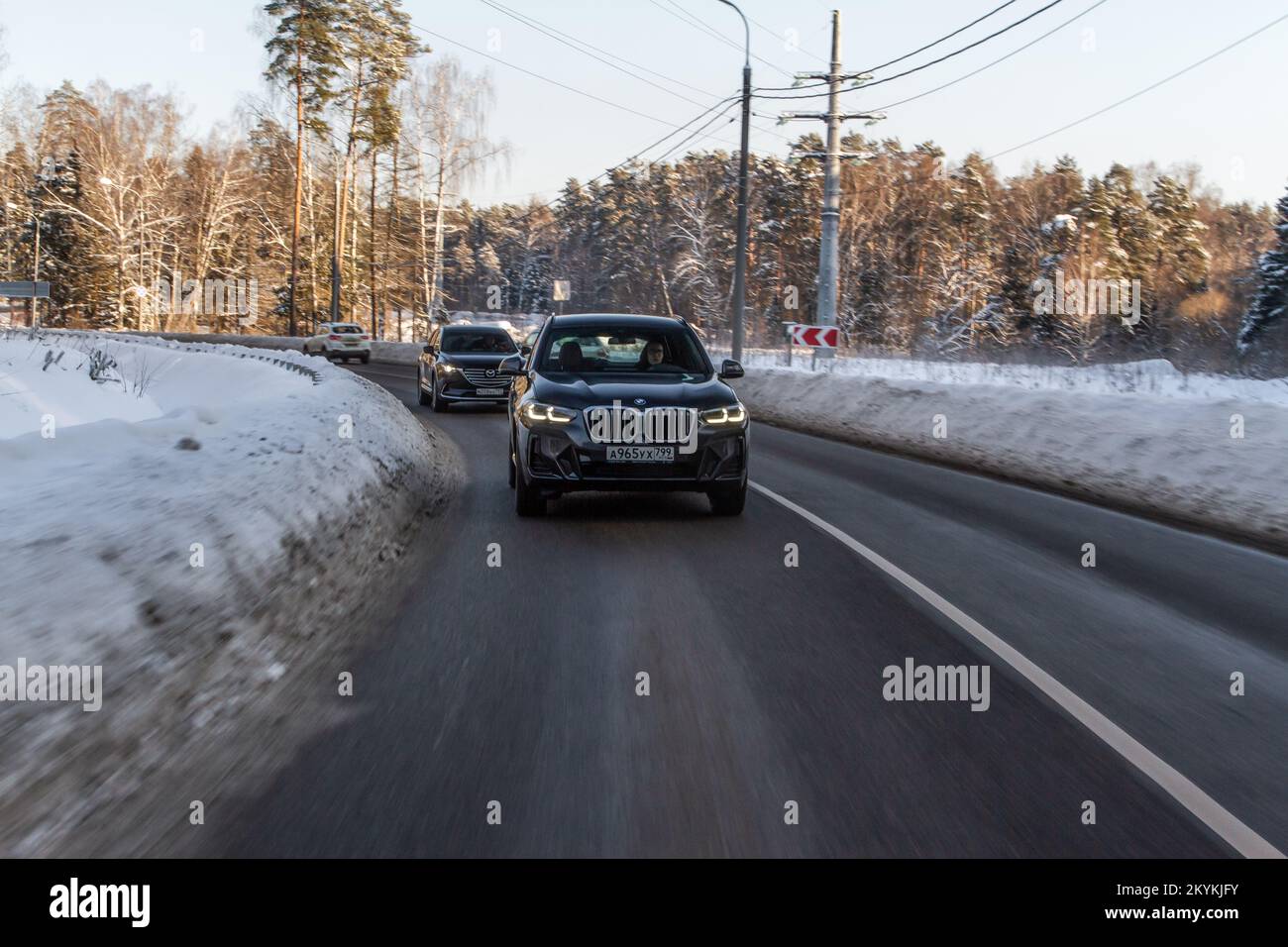 MOSCOU, RUSSIE - 05 FÉVRIER 2022 BMW X3 (G01). Un vus multisegment moderne et subcompact. Vue en mouvement de la BMW X3. BMW G01 Banque D'Images MOSCOU, RUSSIE - 05 FÉVRIER 2022 BMW X3 (G01). Un vus multisegment moderne et subcompact. Vue en mouvement de la BMW X3. BMW G01 Banque D'Images