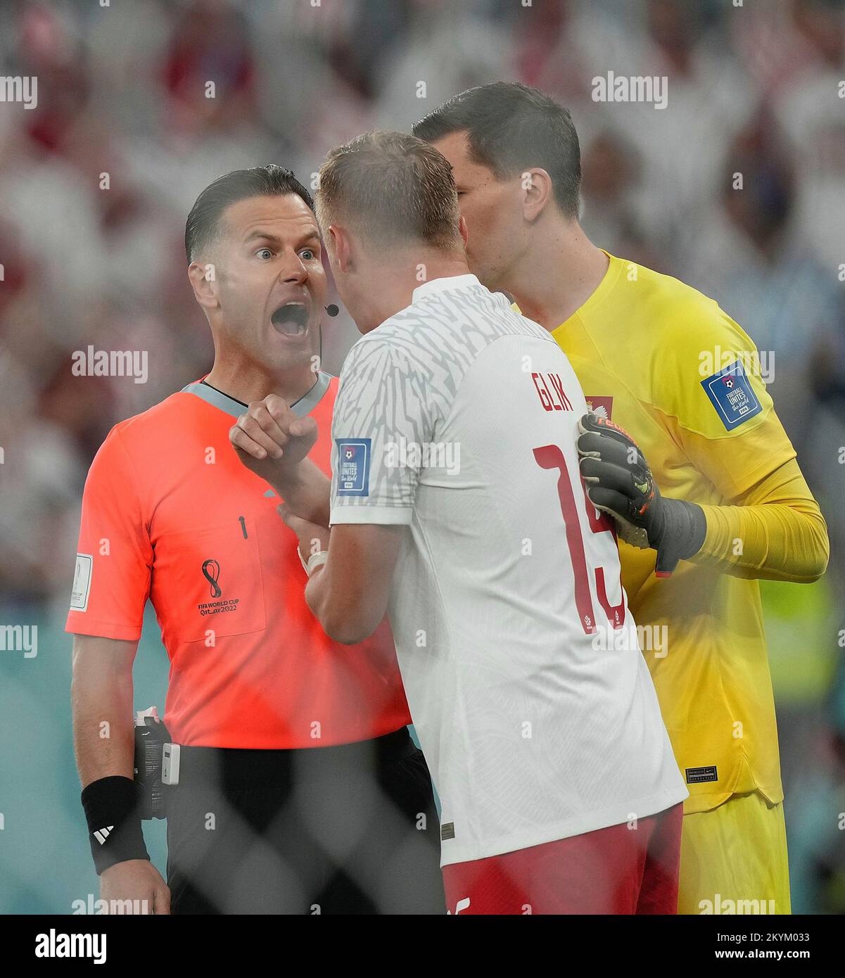 30 novembre 2022, Stade 974, Doha, QAT, Coupe du monde FIFA 2022, Groupe C, Pologne contre Argentine, dans l'arbitre Danny Makkelie (pays-Bas), le défenseur de la Pologne Kamil Glik, gardien de but de Pologne Wojciech Szczesny Banque D'Images