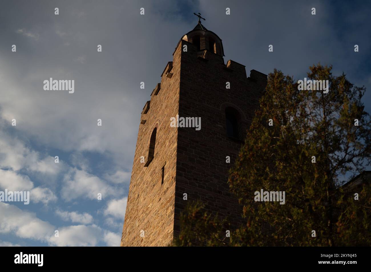 Tsarevets est un bastion médiéval à Veliko Tarnovo dans le nord de la Bulgarie; autrefois une forteresse magnifique, c'est maintenant une destination touristique populaire. Banque D'Images