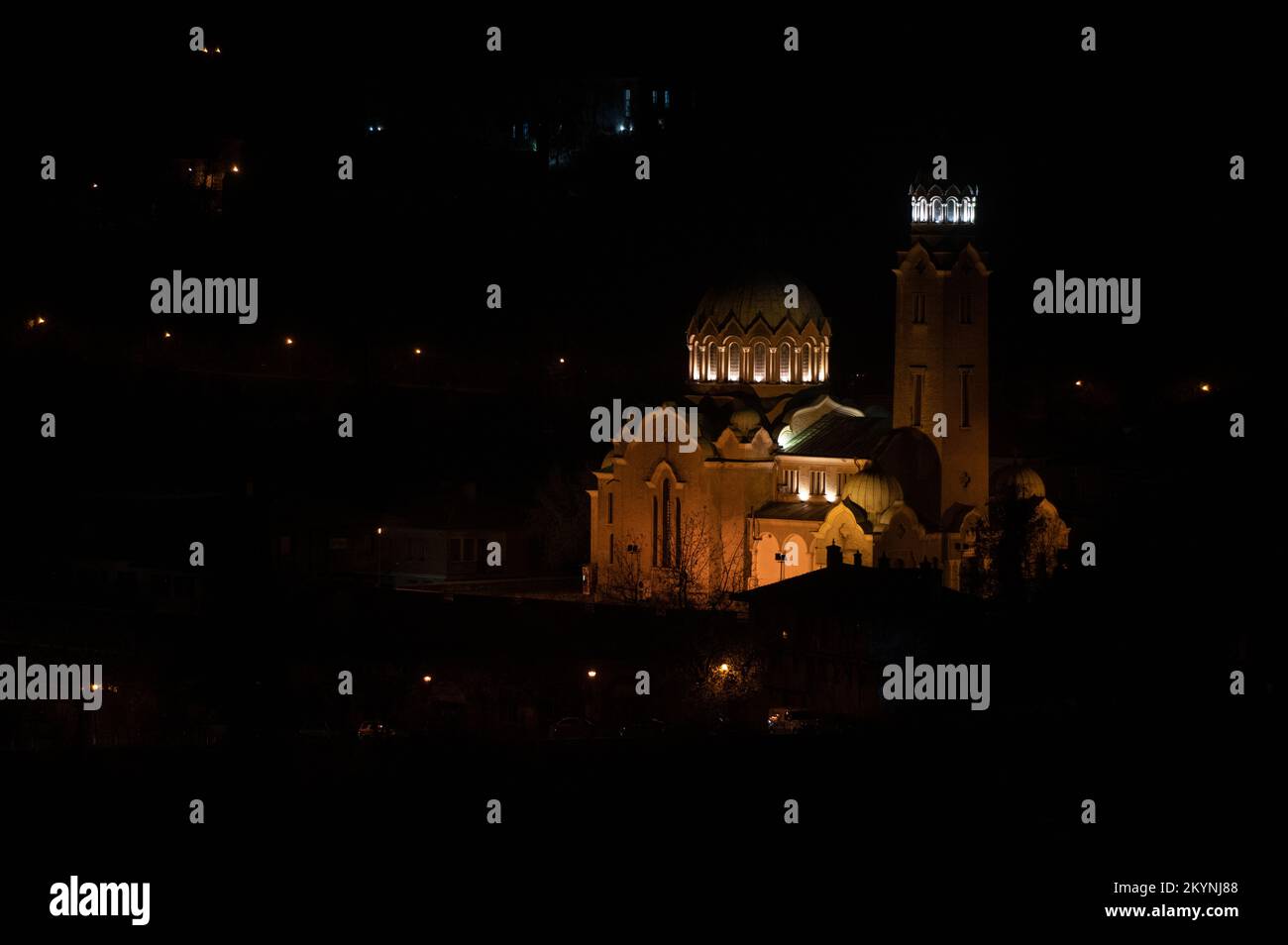 Le spectacle son et lumière de 15 minutes au bastion de Tsarevets à Veliko Tarnovo raconte l'histoire de la chute de Tarnovo aux Ottomans. Banque D'Images