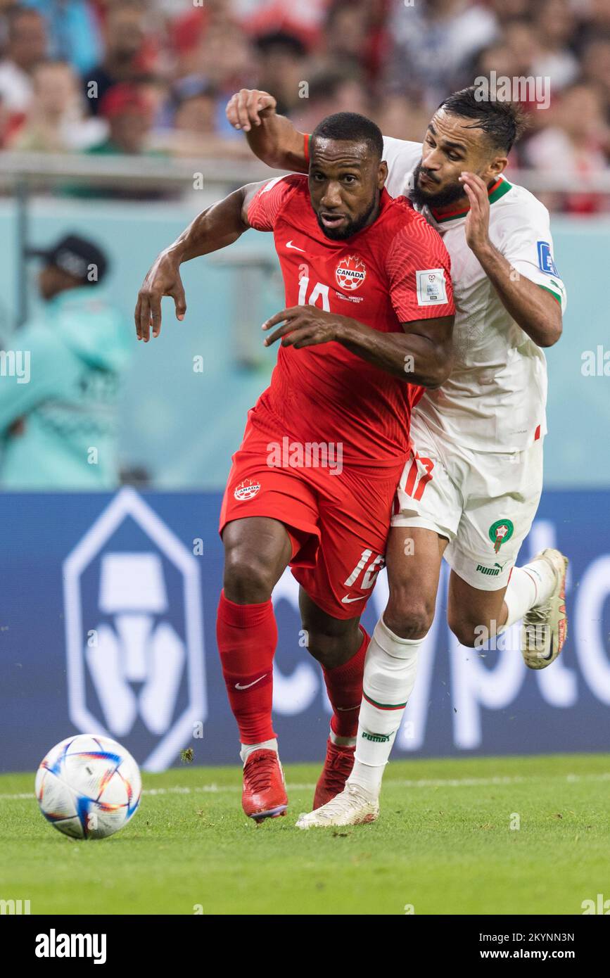 Doha, Qatar. 01st décembre 2022. 01.12.2022, Doha, pilka nozna, Mistrzostwa Swiata, Kanada - Maroko, N/z Junior Hoilett (CAN), Sofiane Boufal (MAR), fot. Tomasz Jastrzebowski/Foto Olimpik/Sipa USA -- 01.12.2022, Doha, football, coupe du monde de la FIFA 2022, Canada - Maroc, sur la photo: Junior Hoilett (CAN), Sofiane Boufal (MAR), fot. Tomasz Jastrzebowski/Foto Olimpik/Sipa USA crédit: SIPA USA/Alay Live News Banque D'Images