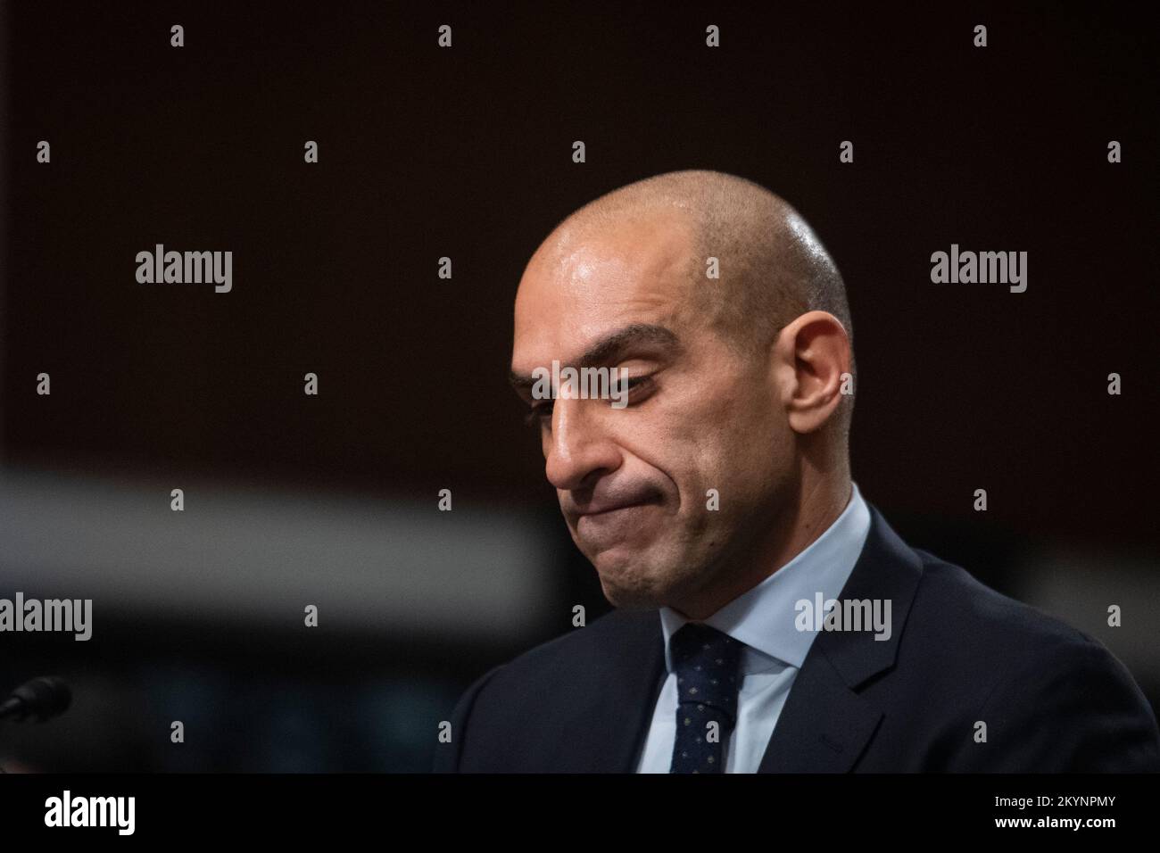 Rostin Behnam, président de la Commission des marchés à terme des produits de base, comparaît devant une audience du Comité sénatorial de l'agriculture, de la nutrition et des forêts pour examiner les leçons tirées de l'effondrement de la FTX, en se concentrant sur les raisons pour lesquelles le Congrès doit agir, dans le bâtiment Dirksen du bureau du Sénat à Washington, DC, jeudi, 1 décembre 2022. Crédit : Rod Lamkey/CNP/MediaPunch Banque D'Images