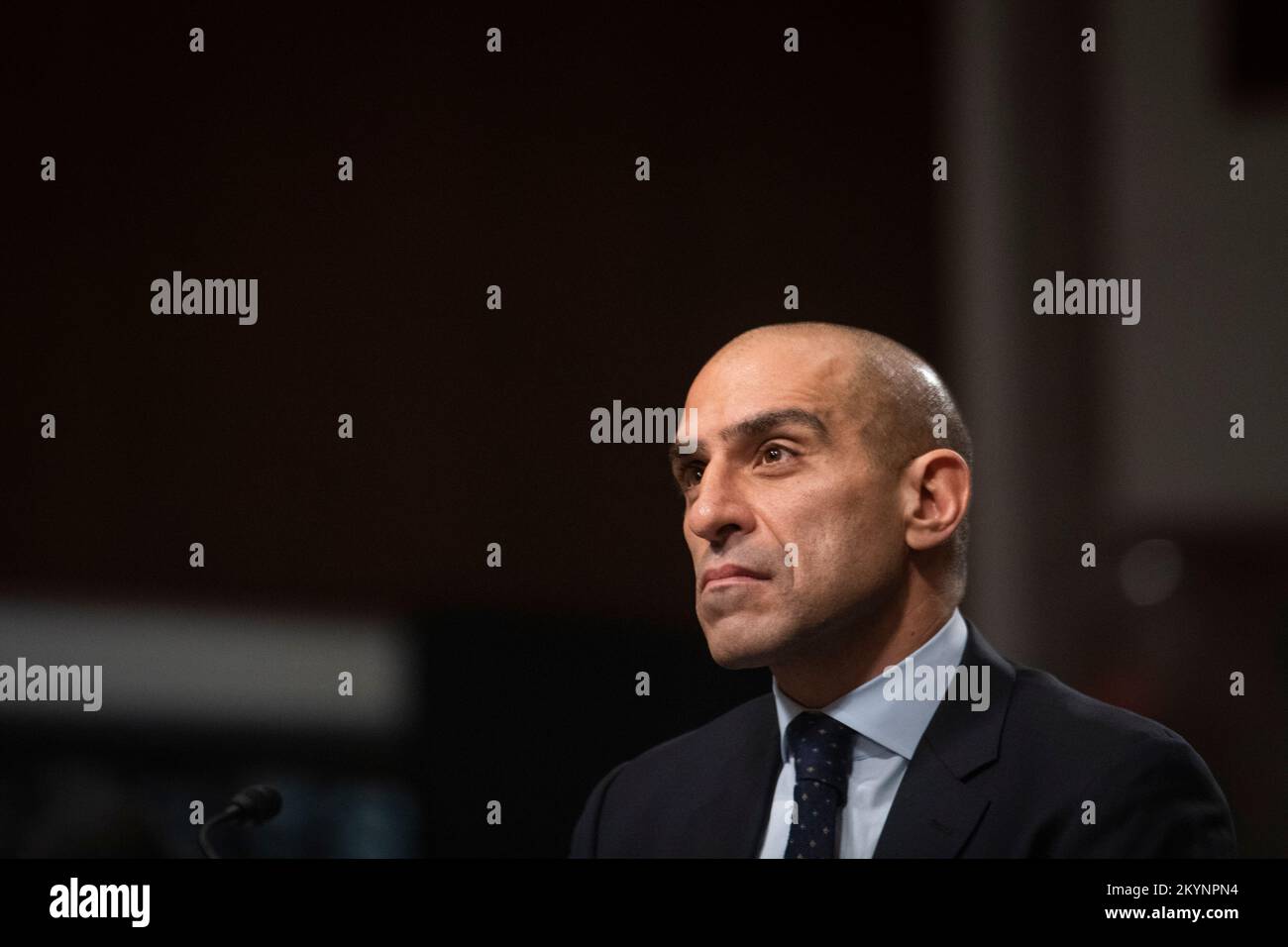Rostin Behnam, président de la Commission des marchés à terme des produits de base, comparaît devant une audience du Comité sénatorial de l'agriculture, de la nutrition et des forêts pour examiner les leçons tirées de l'effondrement de la FTX, en se concentrant sur les raisons pour lesquelles le Congrès doit agir, dans le bâtiment Dirksen du bureau du Sénat à Washington, DC, jeudi, 1 décembre 2022. Crédit : Rod Lamkey/CNP/MediaPunch Banque D'Images