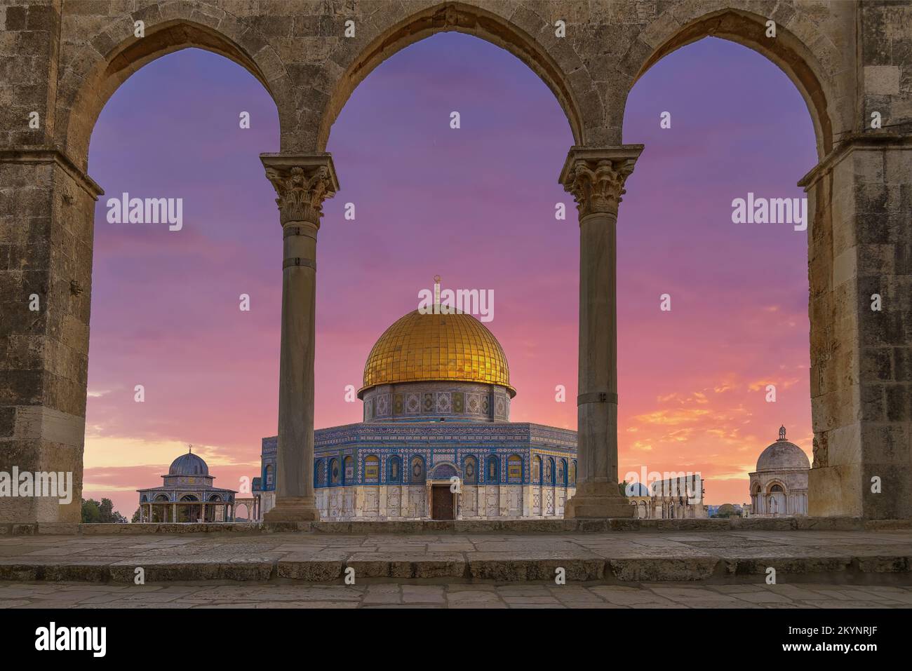 Jérusalem, Israël - 1 décembre 2022. Le dôme de roche sur le mont du temple, Jérusalem, Israël. C'est un sanctuaire islamique situé dans la vieille ville de Jérusalem. Banque D'Images